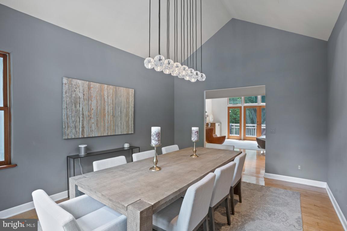 BRADLEY HILLS GROVE - Residential