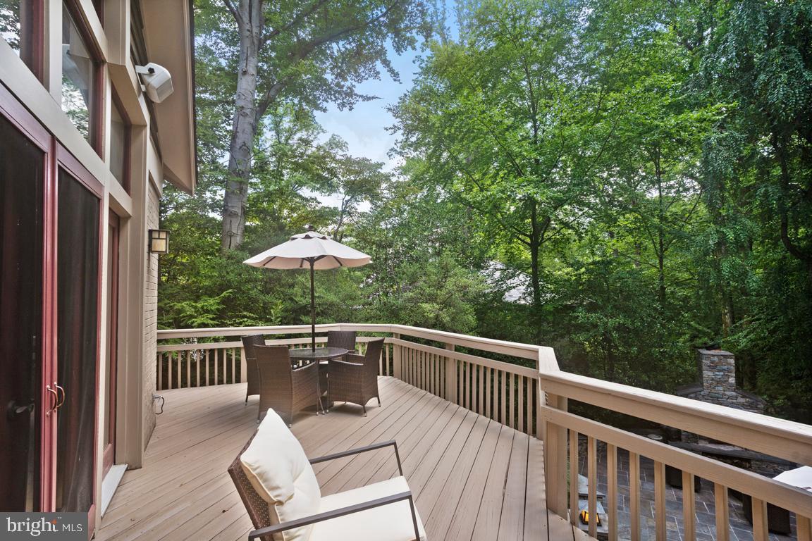 BRADLEY HILLS GROVE - Residential