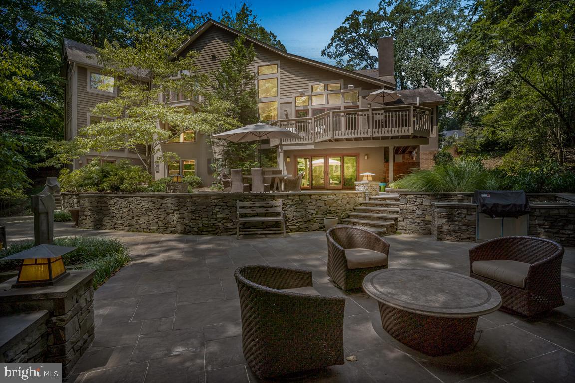 BRADLEY HILLS GROVE - Residential
