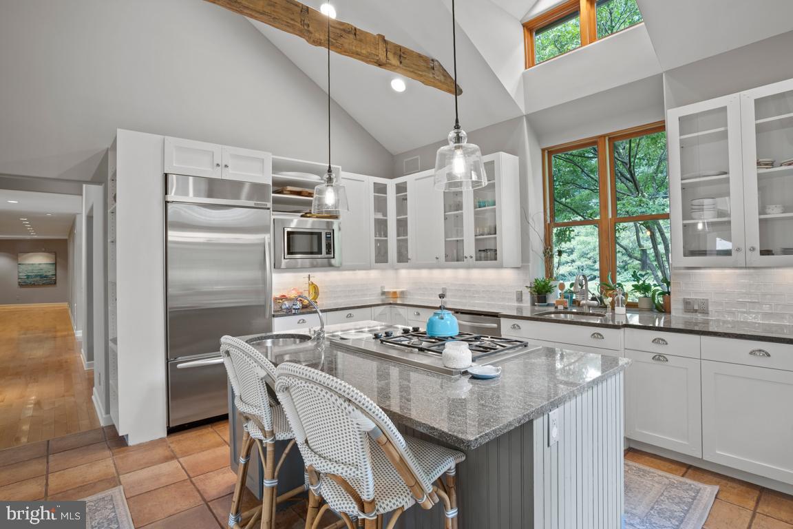 BRADLEY HILLS GROVE - Residential
