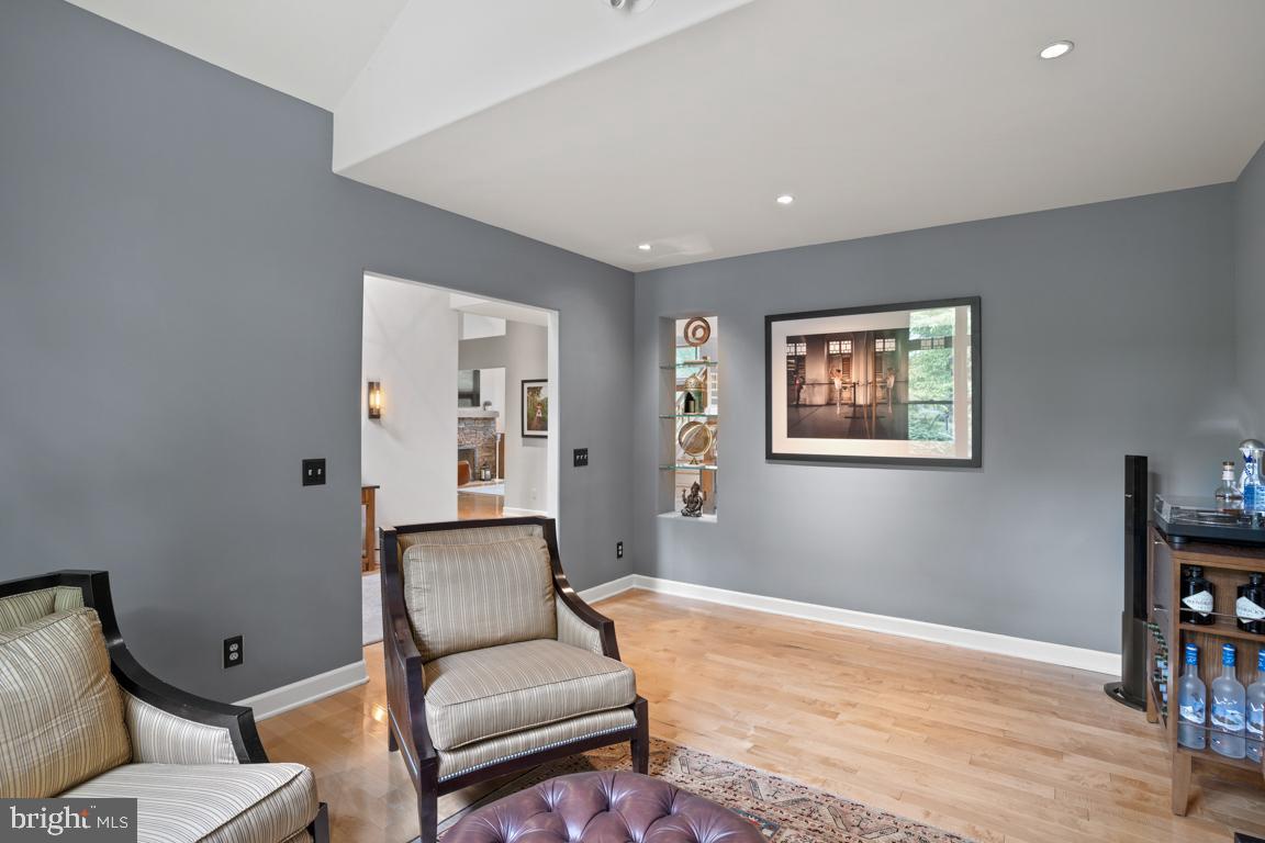 BRADLEY HILLS GROVE - Residential
