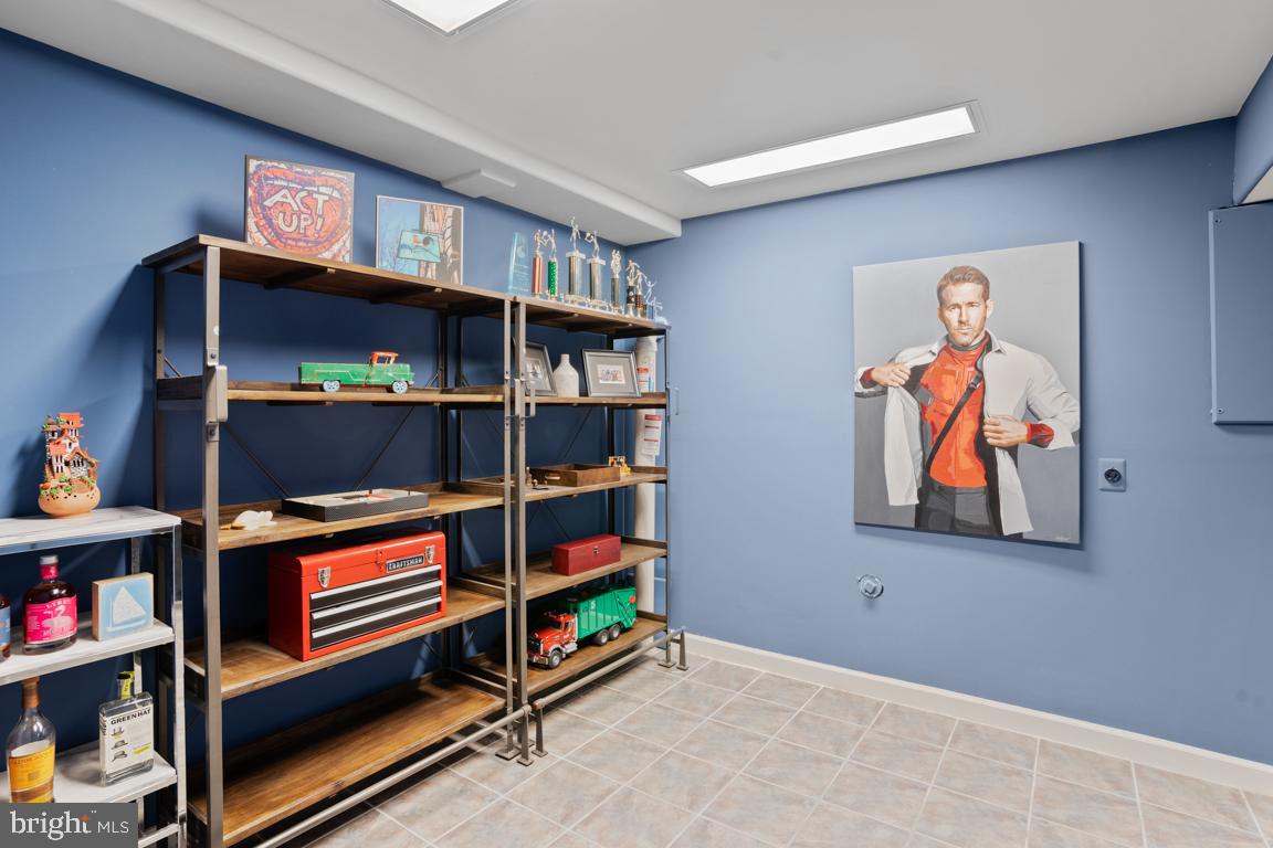 BRADLEY HILLS GROVE - Residential