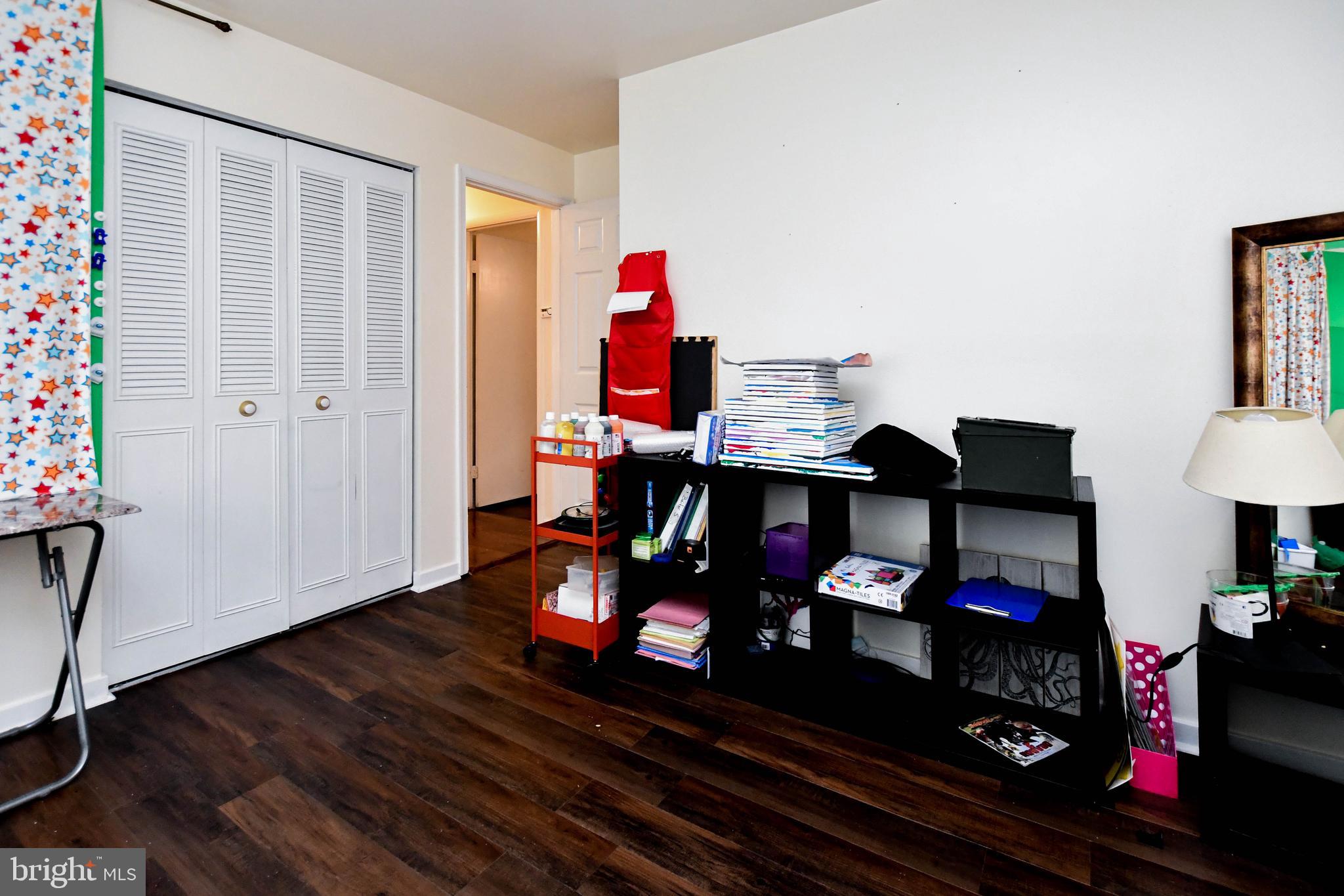 OAKLAND MILLS - Residential