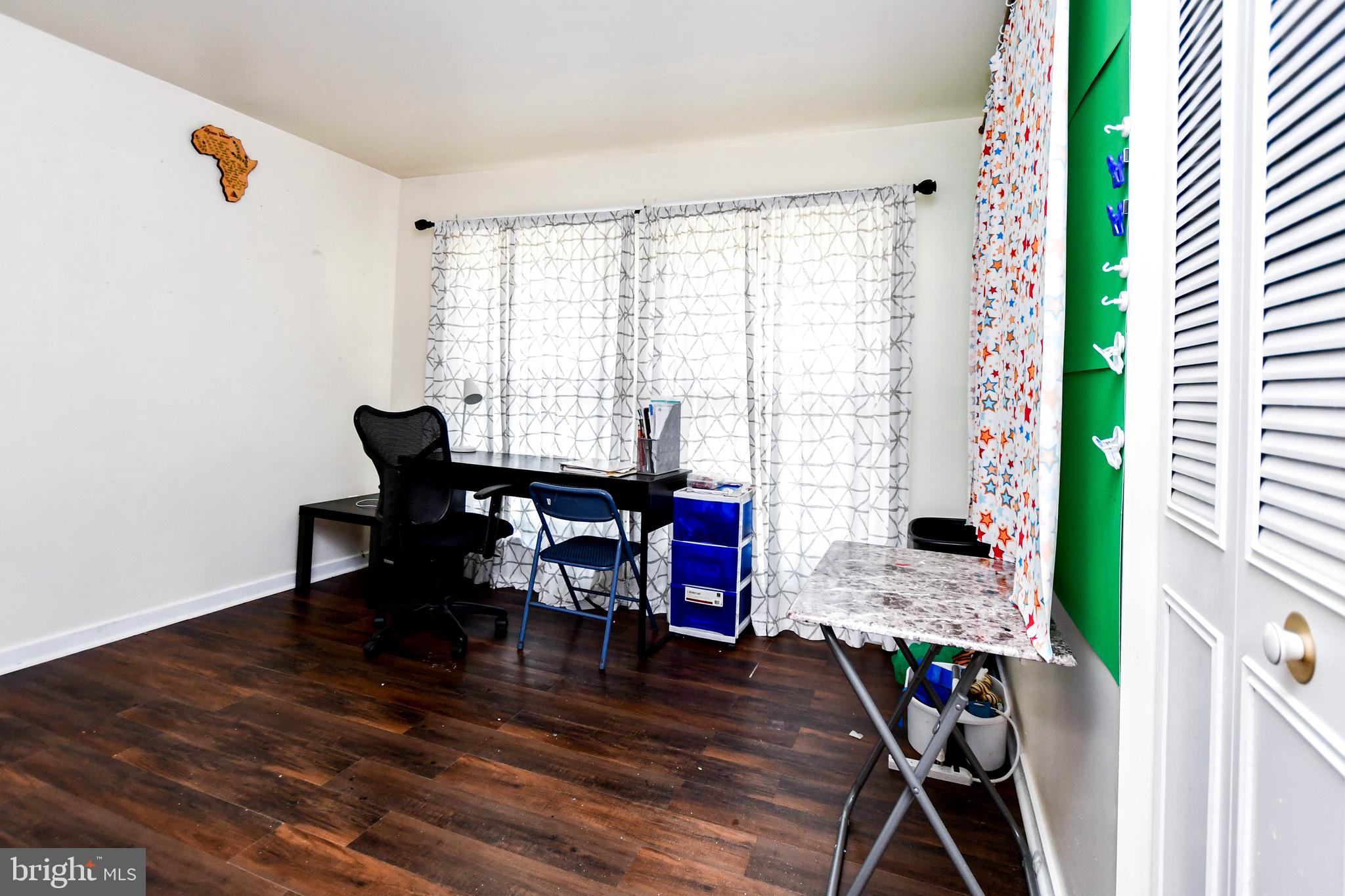 OAKLAND MILLS - Residential