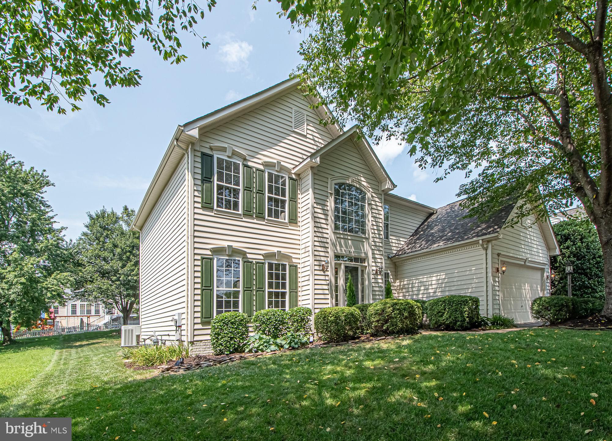 364 SINGLETON CIRCLE