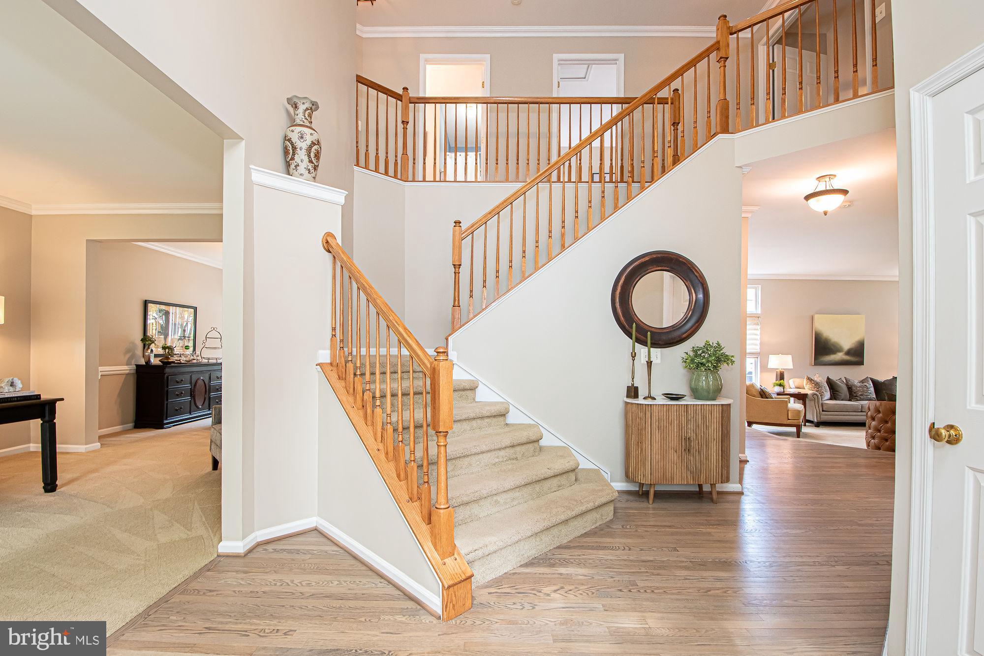 364 SINGLETON CIRCLE