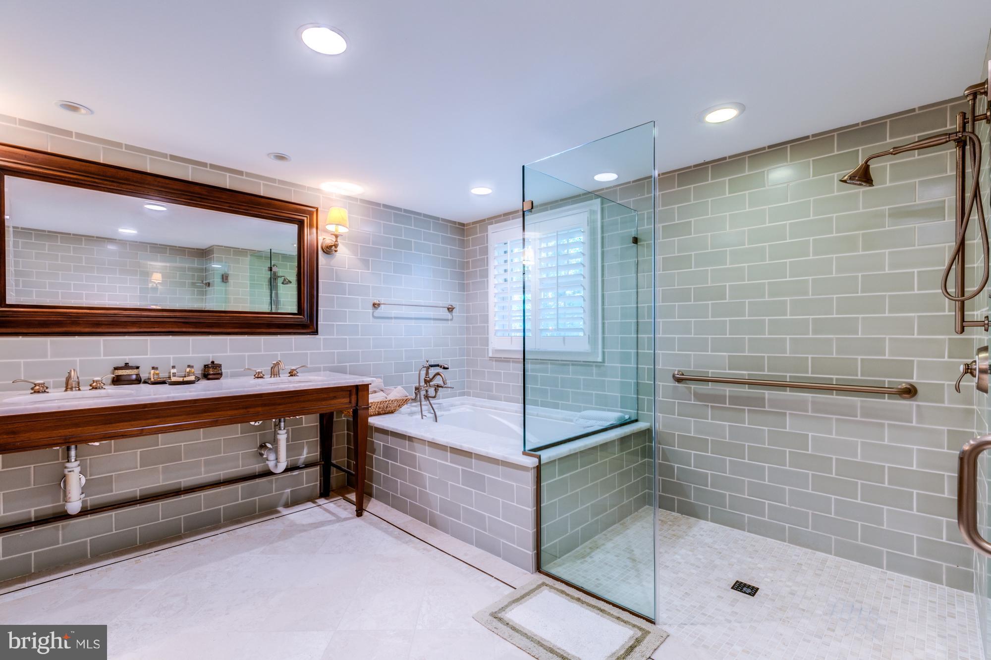 RAPPAHANNOCK - Commercial Sale