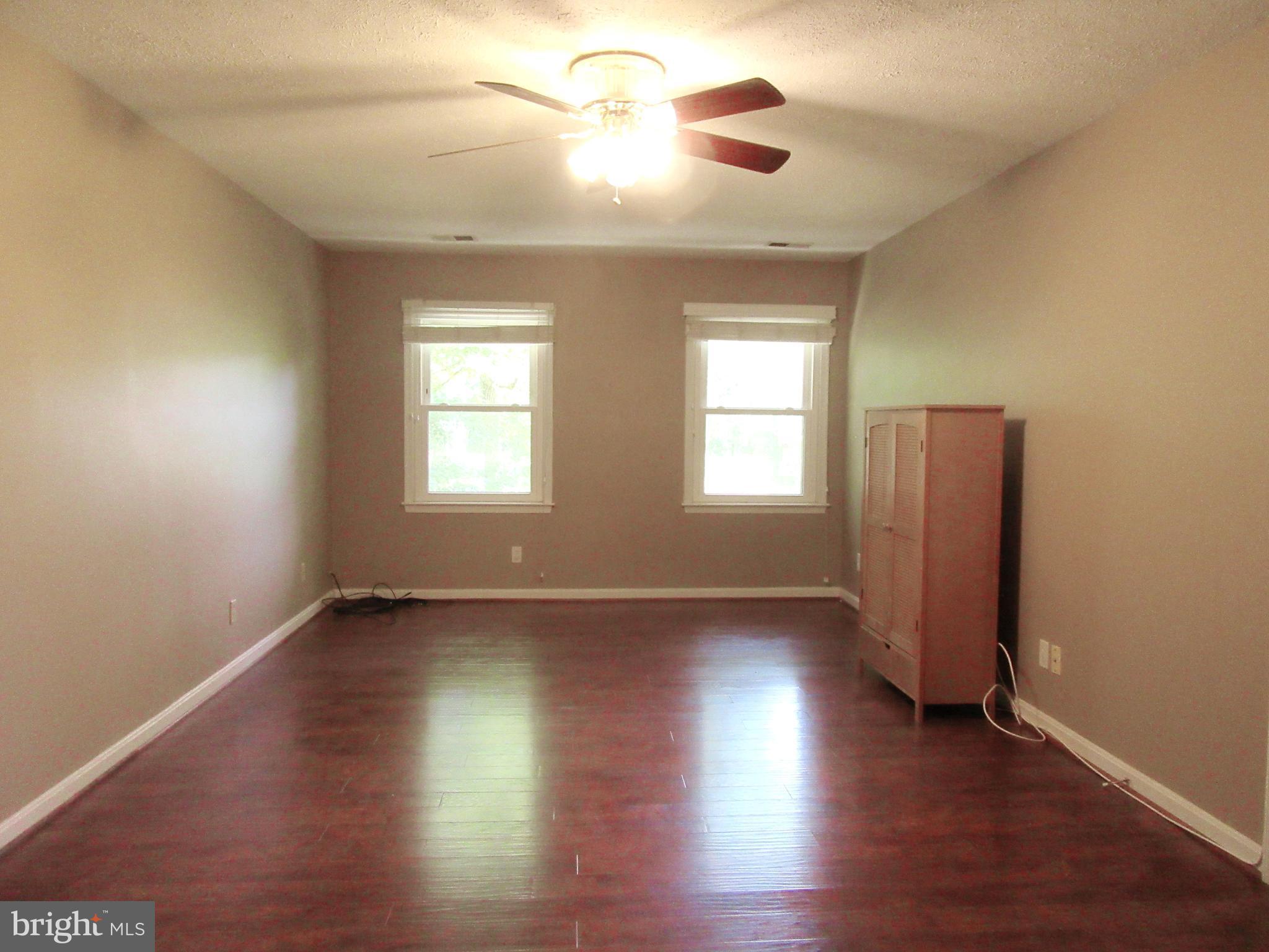 AMBERLEIGH FARMS - Residential