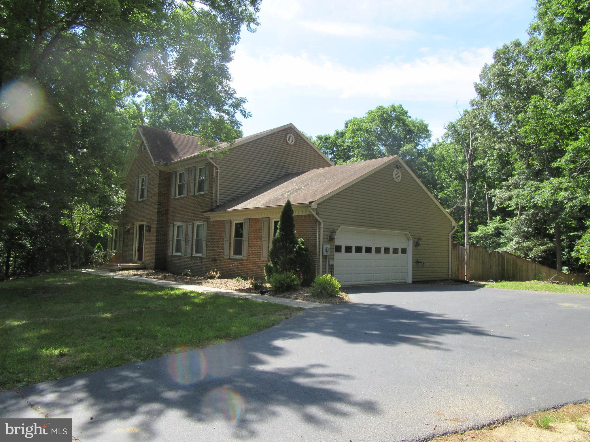 AMBERLEIGH FARMS - Residential