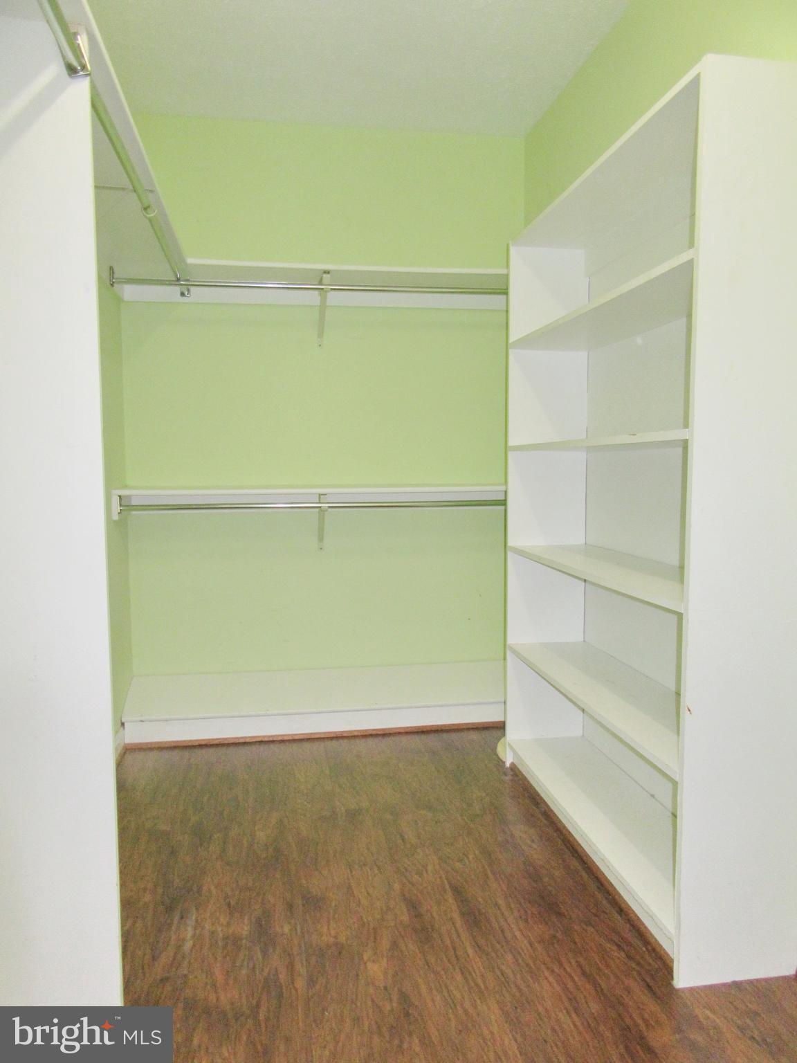 AMBERLEIGH FARMS - Residential