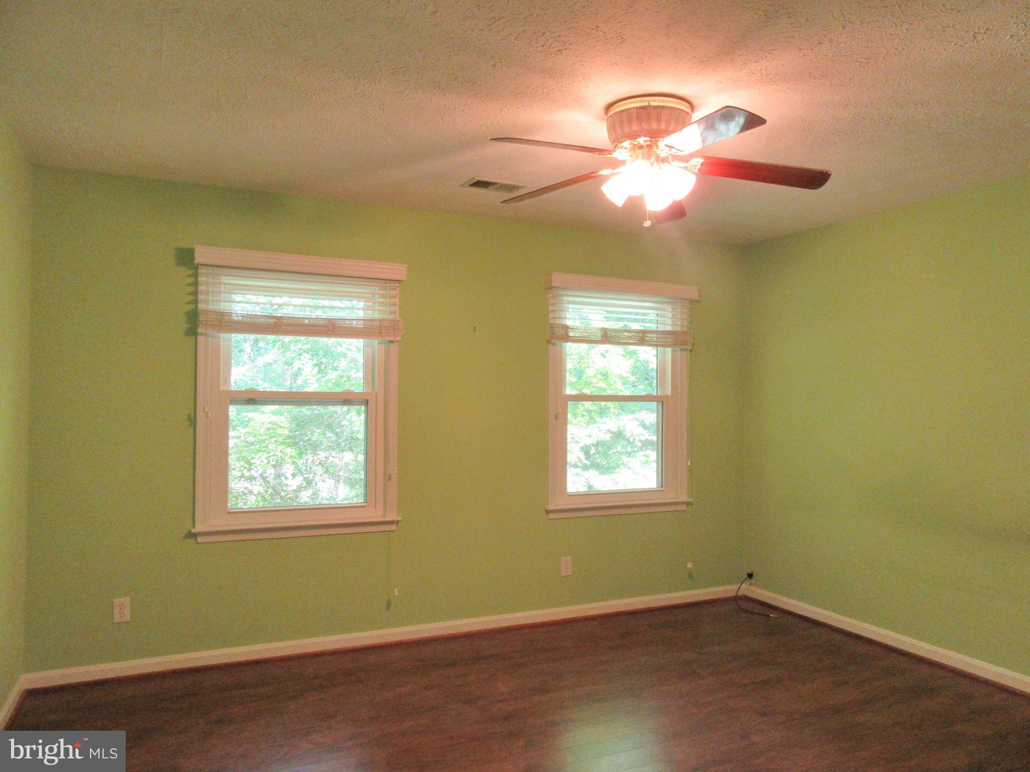 AMBERLEIGH FARMS - Residential