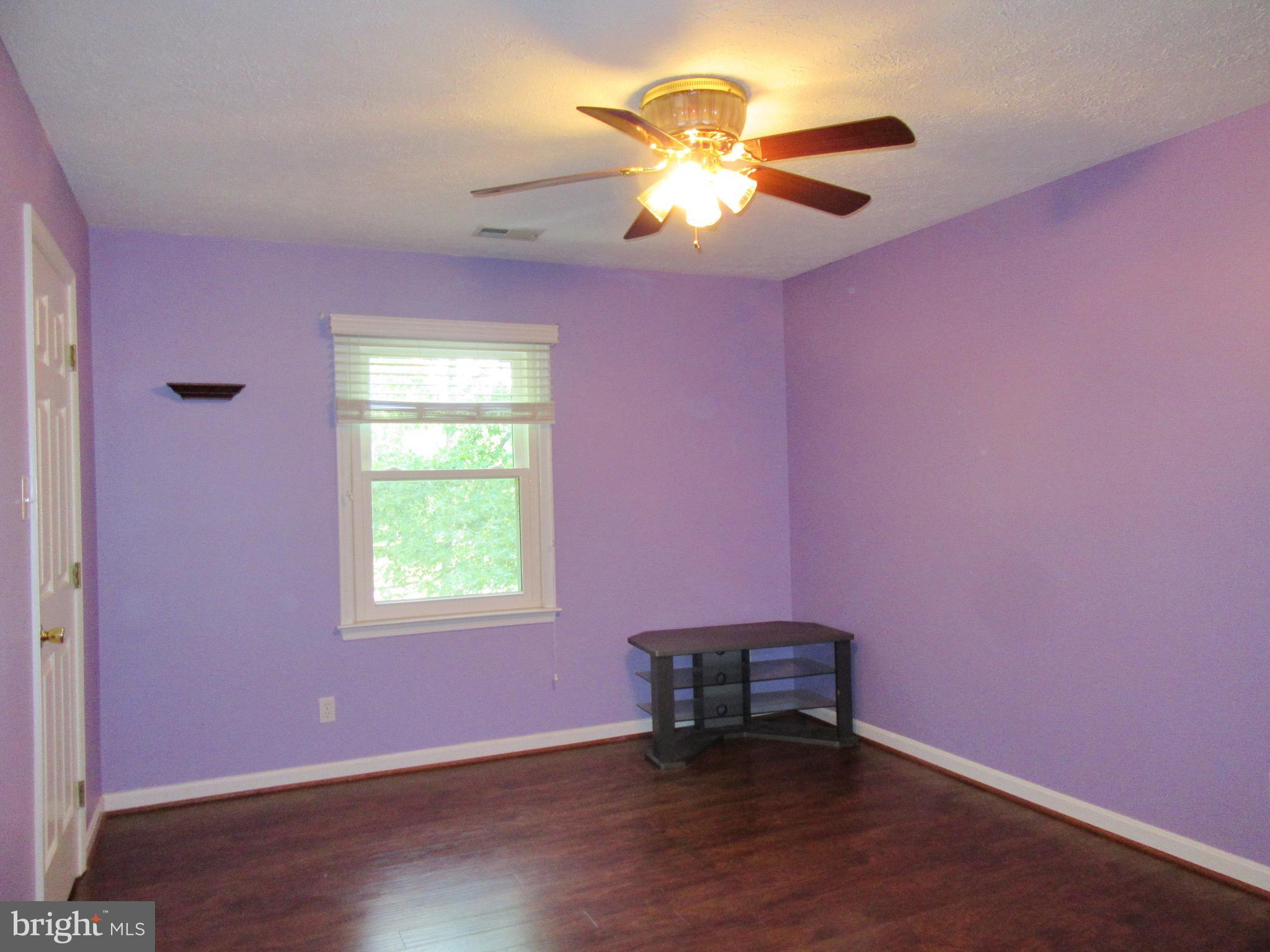 AMBERLEIGH FARMS - Residential