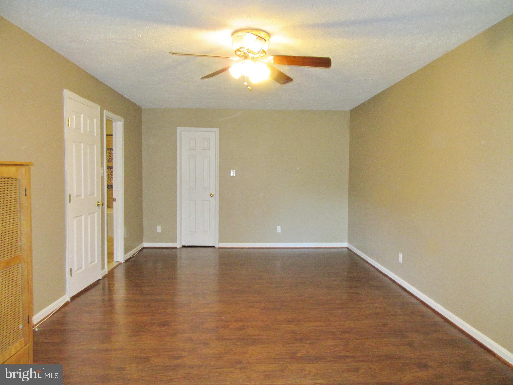 AMBERLEIGH FARMS - Residential