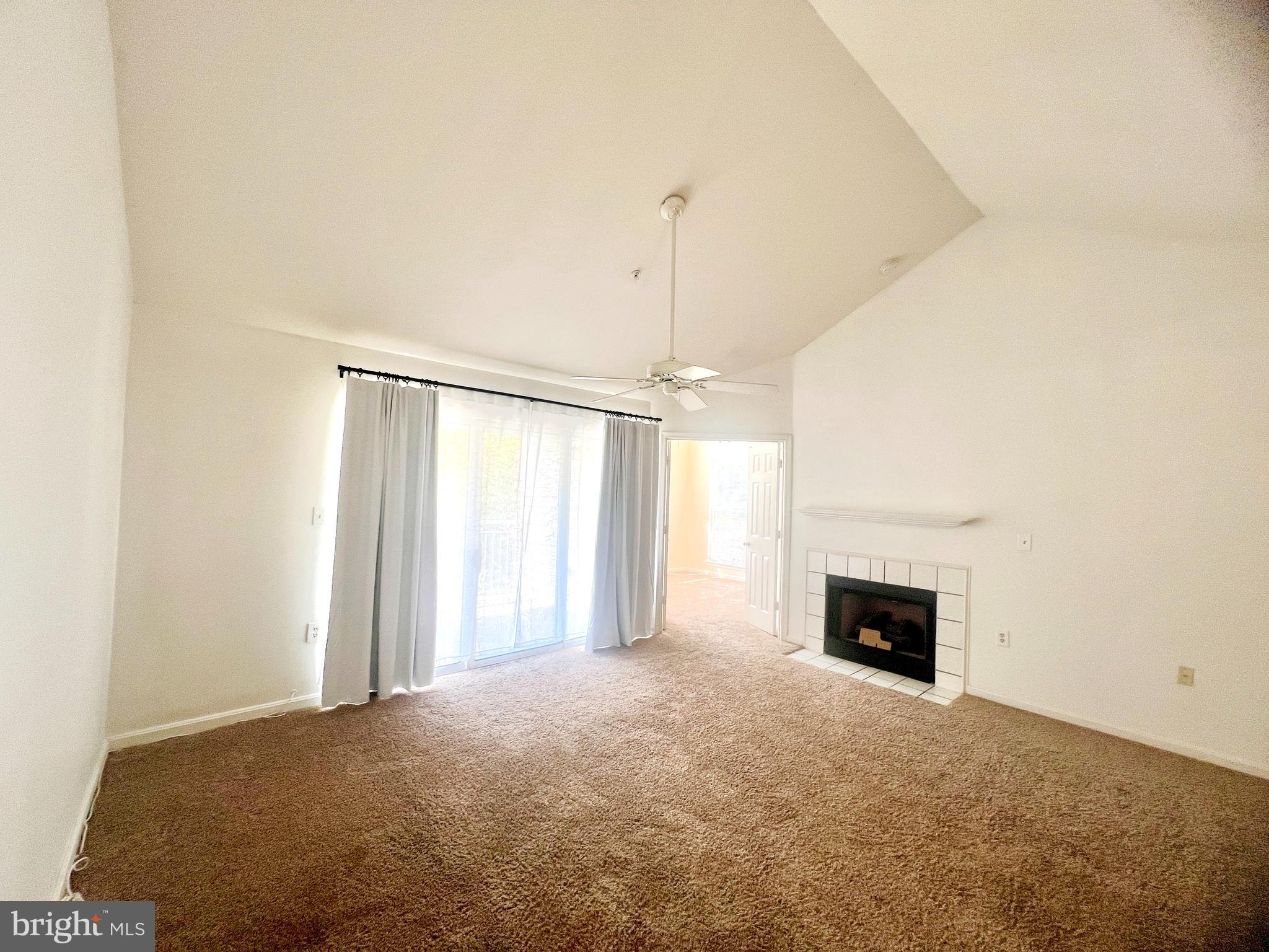 RUSSETT - Residential Lease