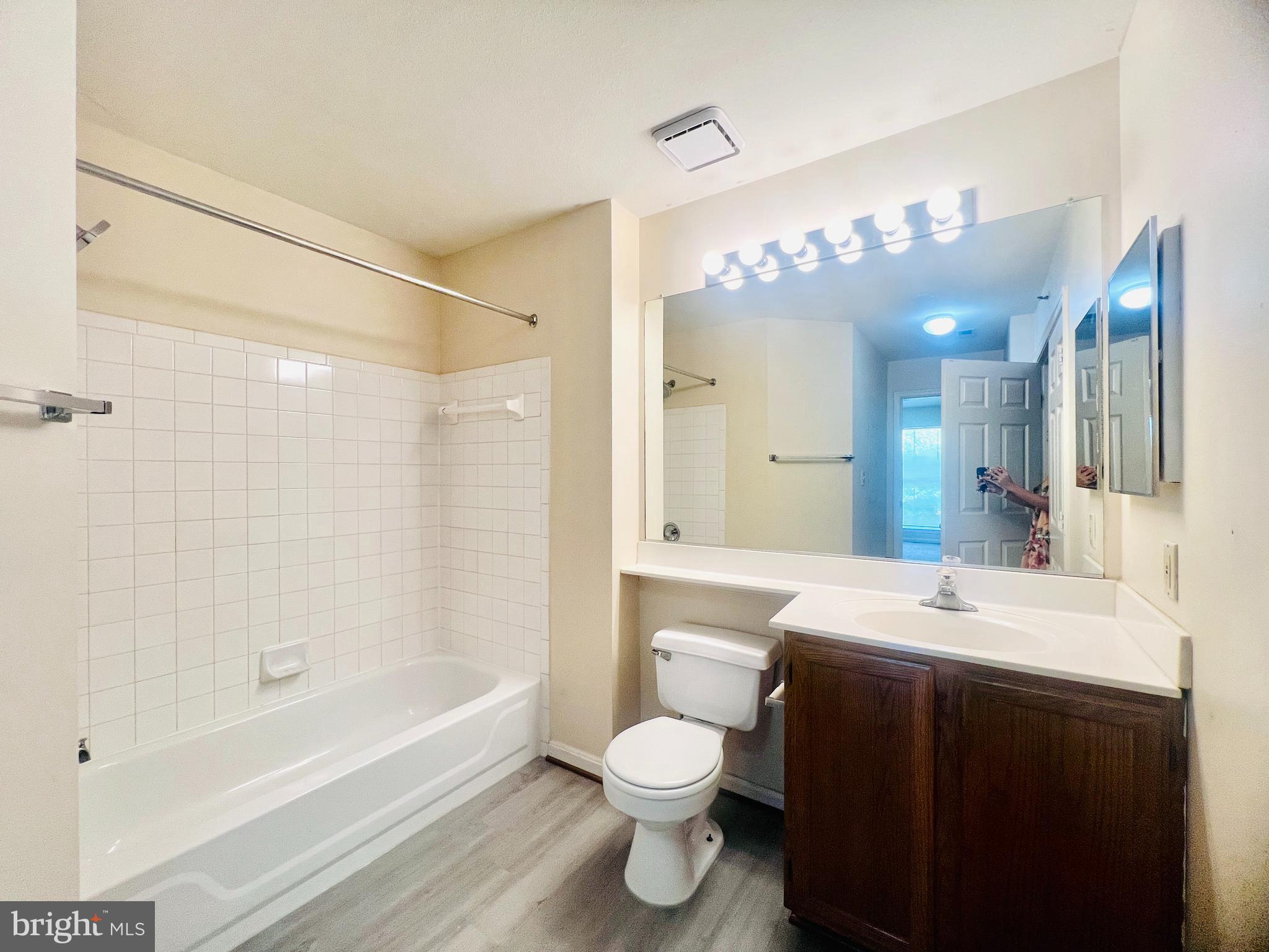 RUSSETT - Residential Lease