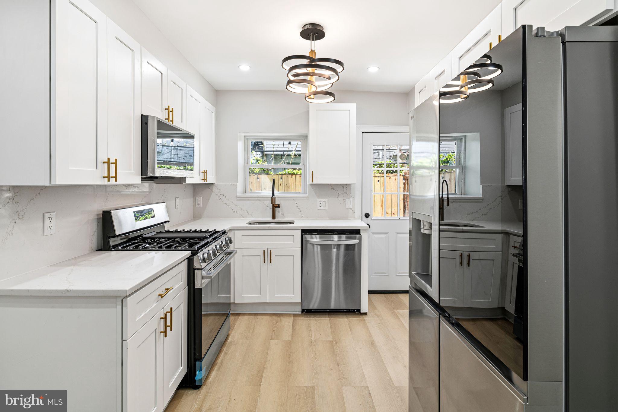 POINT BREEZE - Residential