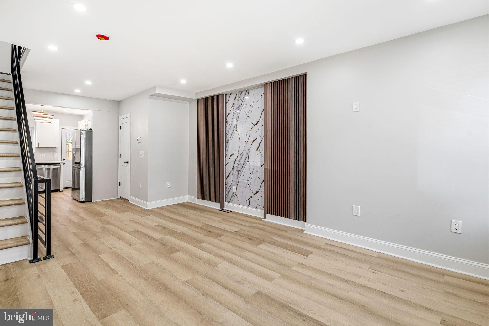 POINT BREEZE - Residential