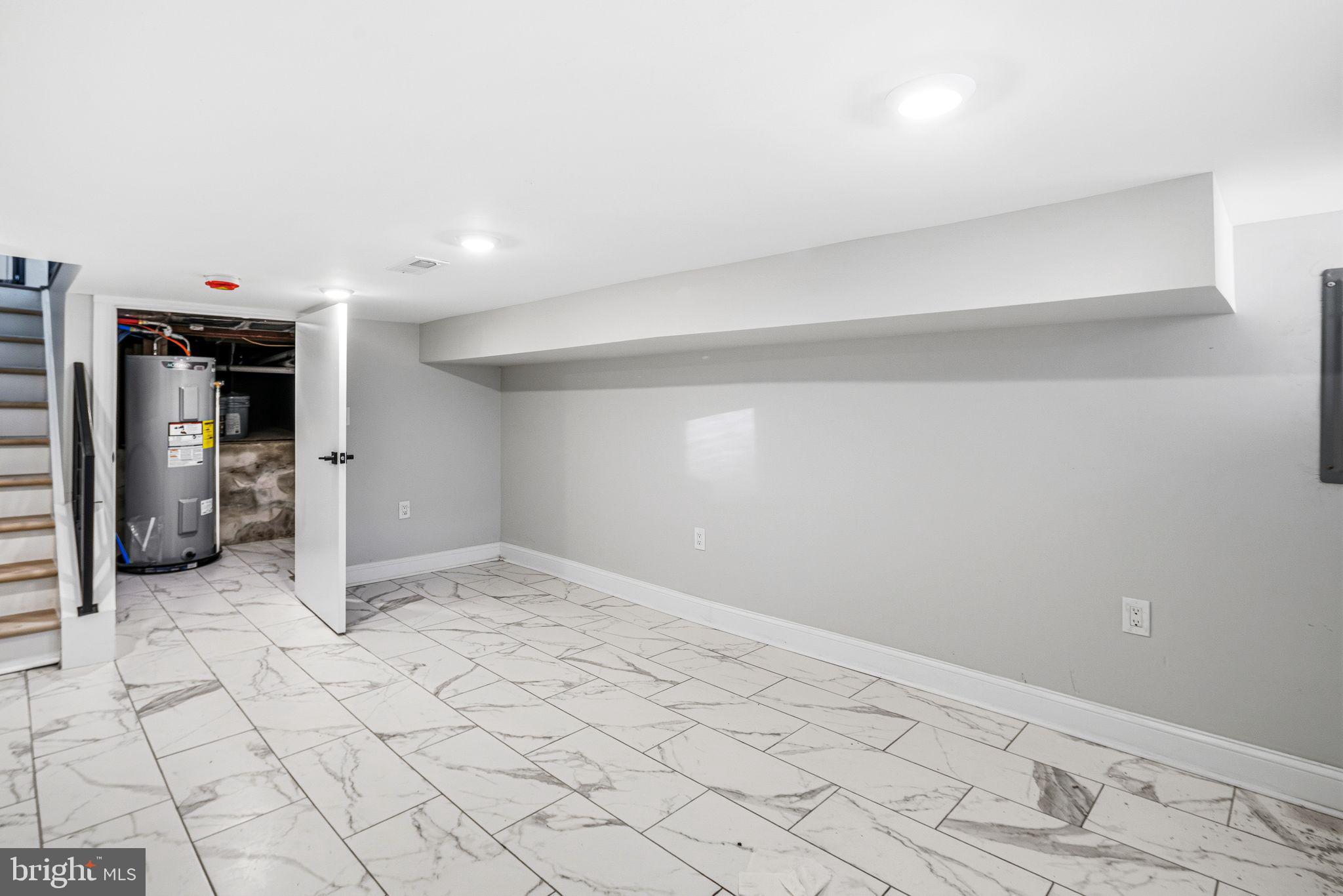 POINT BREEZE - Residential