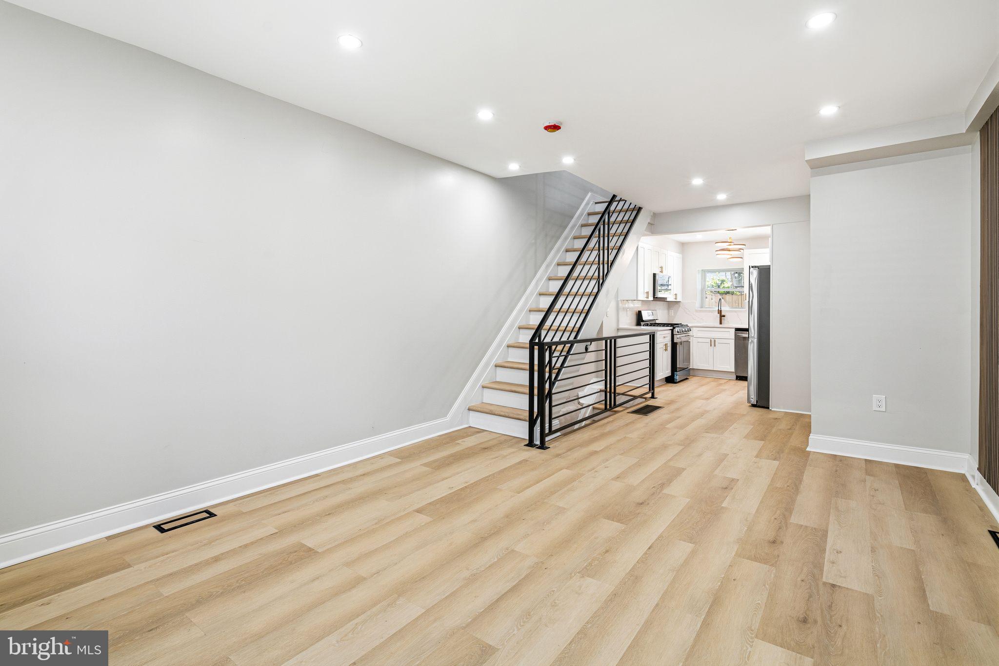 POINT BREEZE - Residential