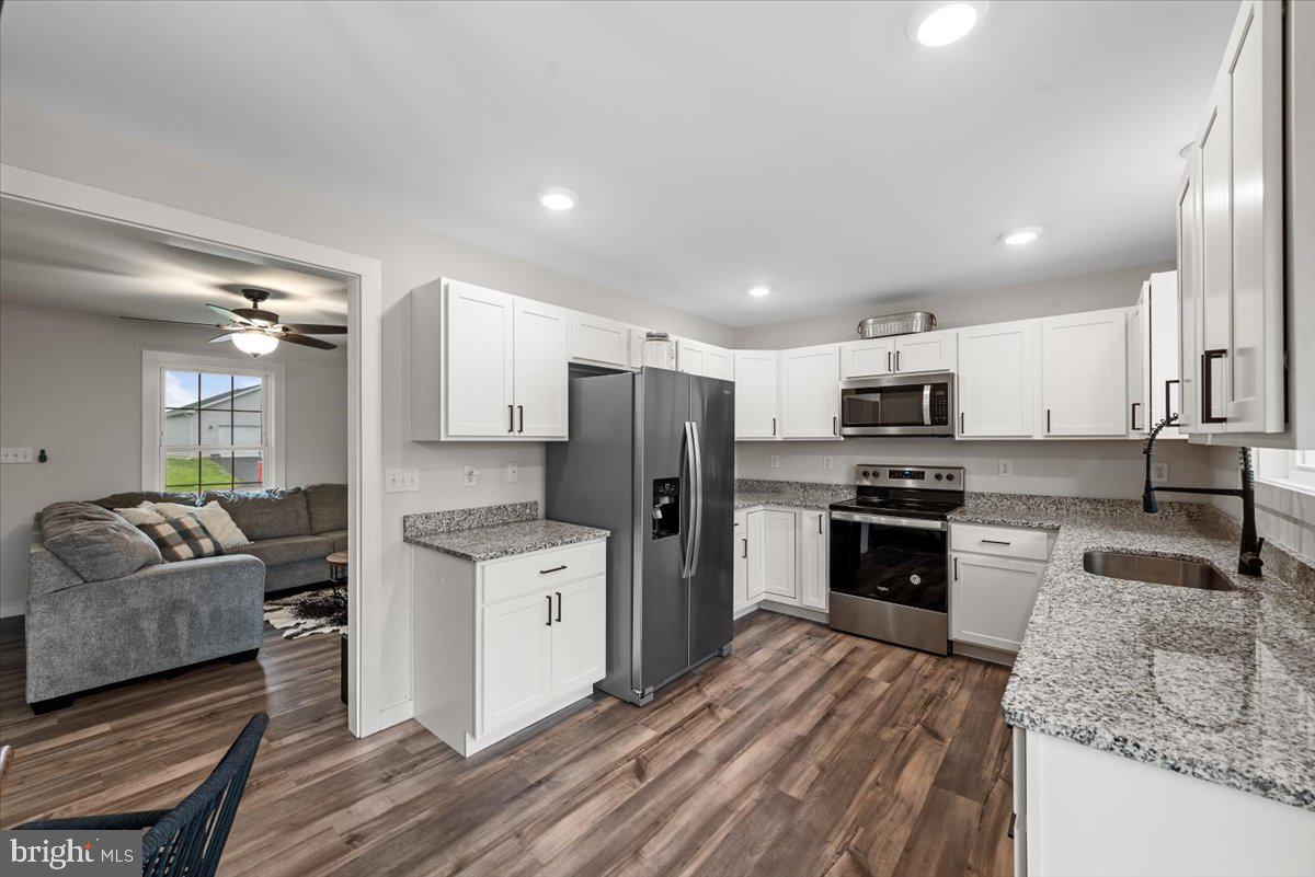 PEBBLE RIDGE - Residential