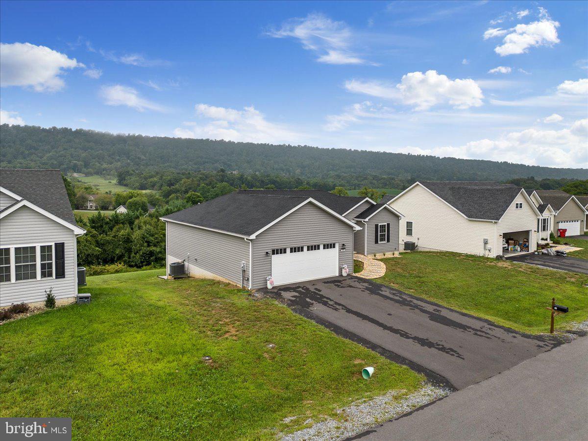 PEBBLE RIDGE - Residential