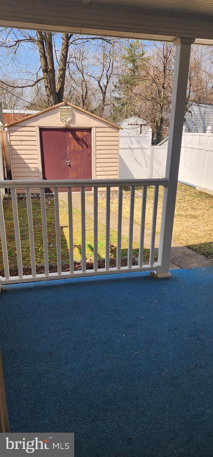 RIVERVIEW - Residential