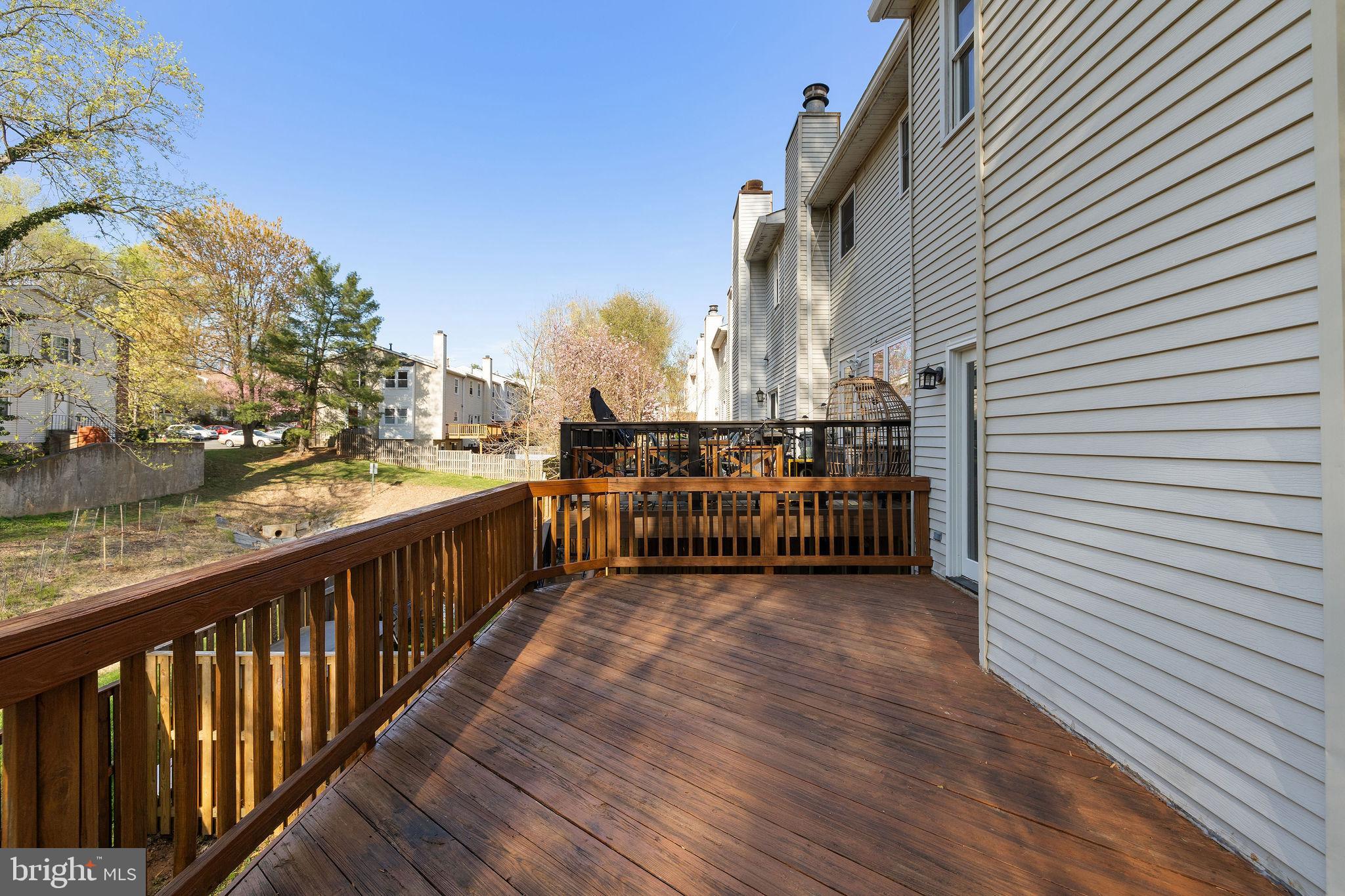 CIRCLE WOODS - Residential