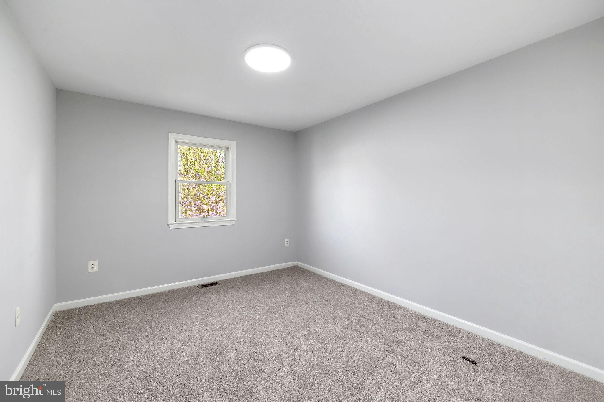 CIRCLE WOODS - Residential