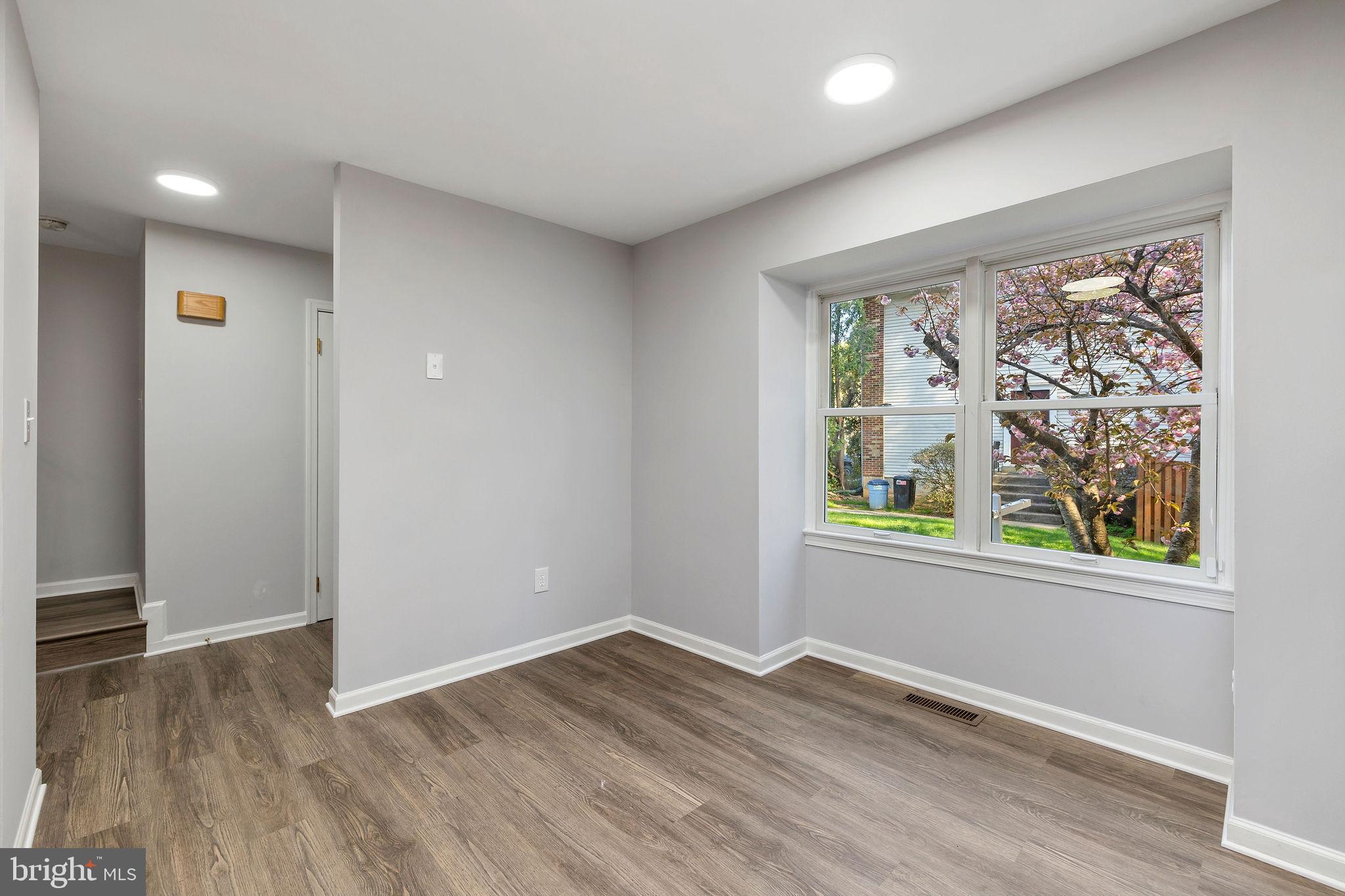 CIRCLE WOODS - Residential