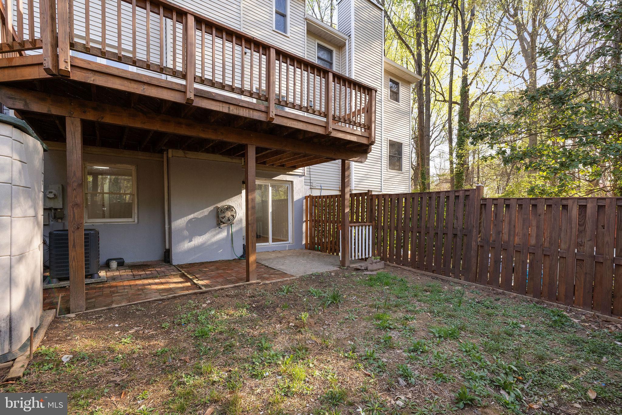 CIRCLE WOODS - Residential