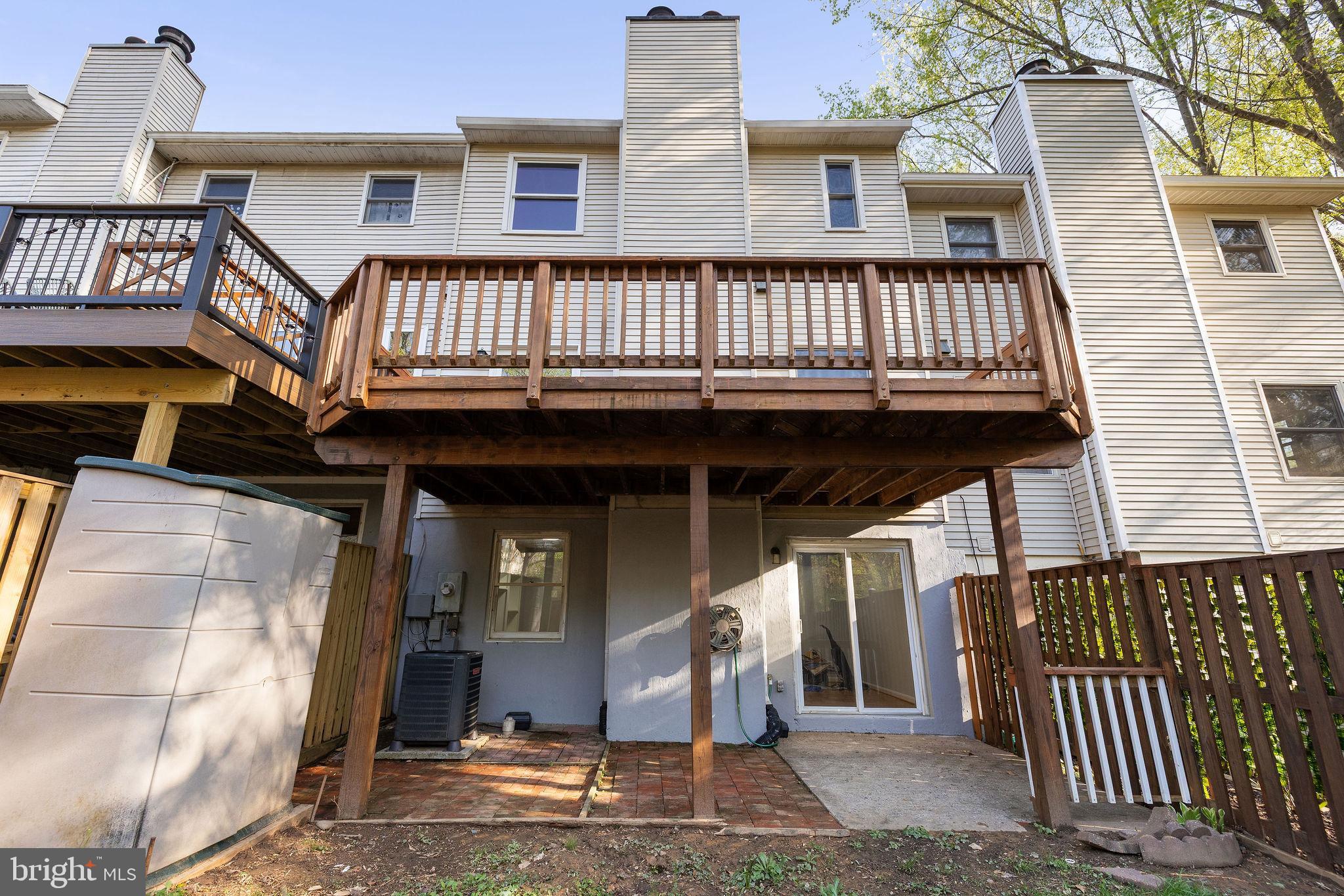 CIRCLE WOODS - Residential