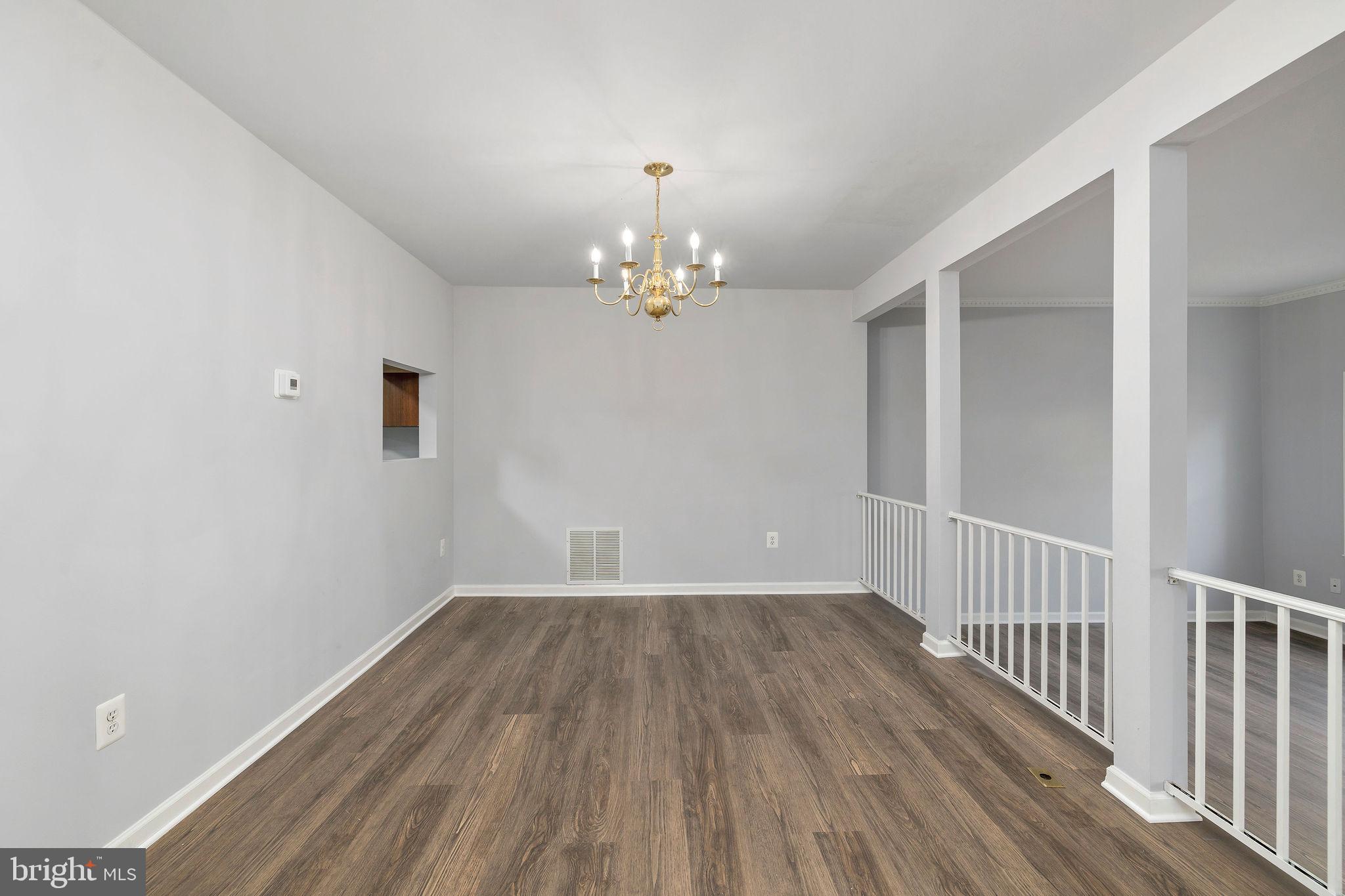 CIRCLE WOODS - Residential