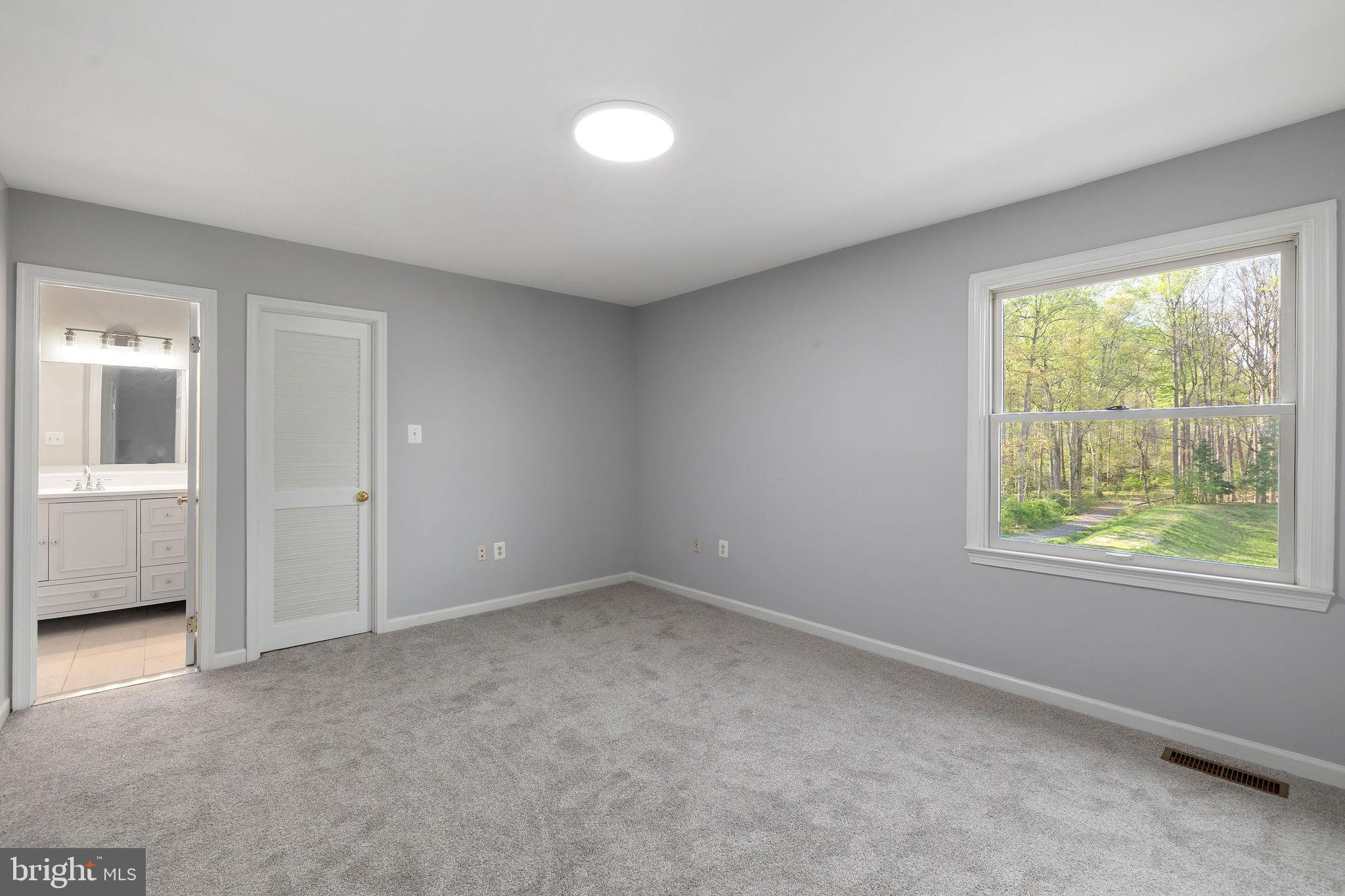 CIRCLE WOODS - Residential