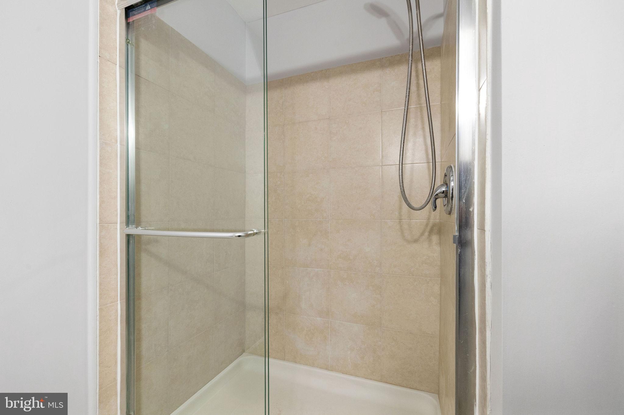 CIRCLE WOODS - Residential