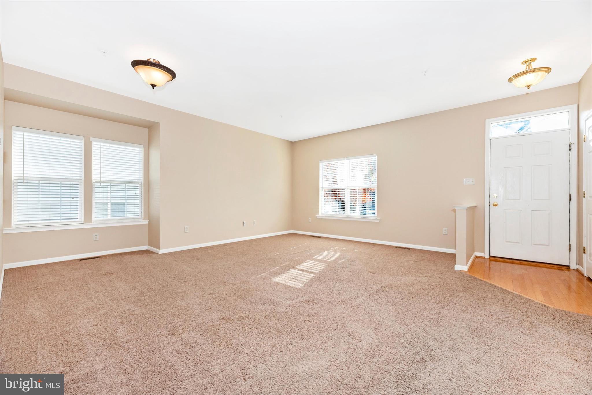 TWIN ARCH CROSSING - Residential