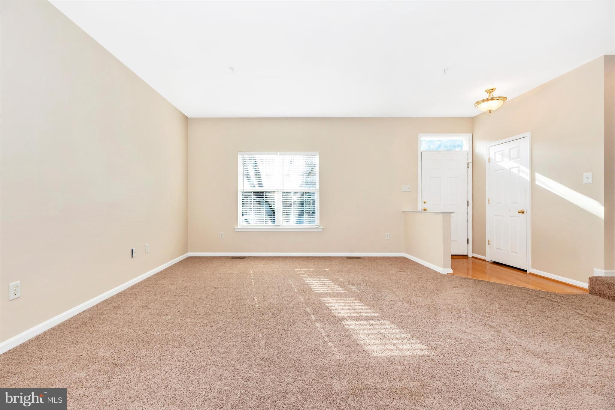 TWIN ARCH CROSSING - Residential