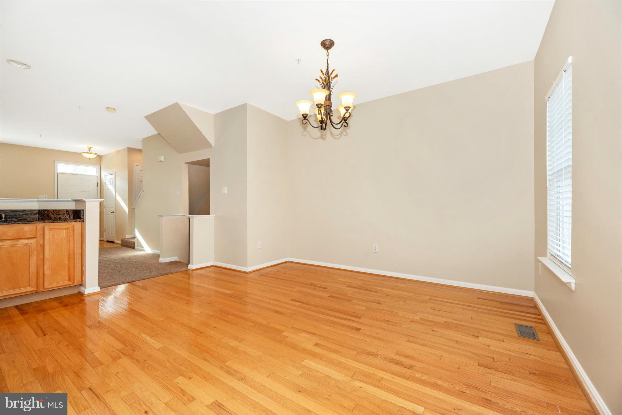 TWIN ARCH CROSSING - Residential