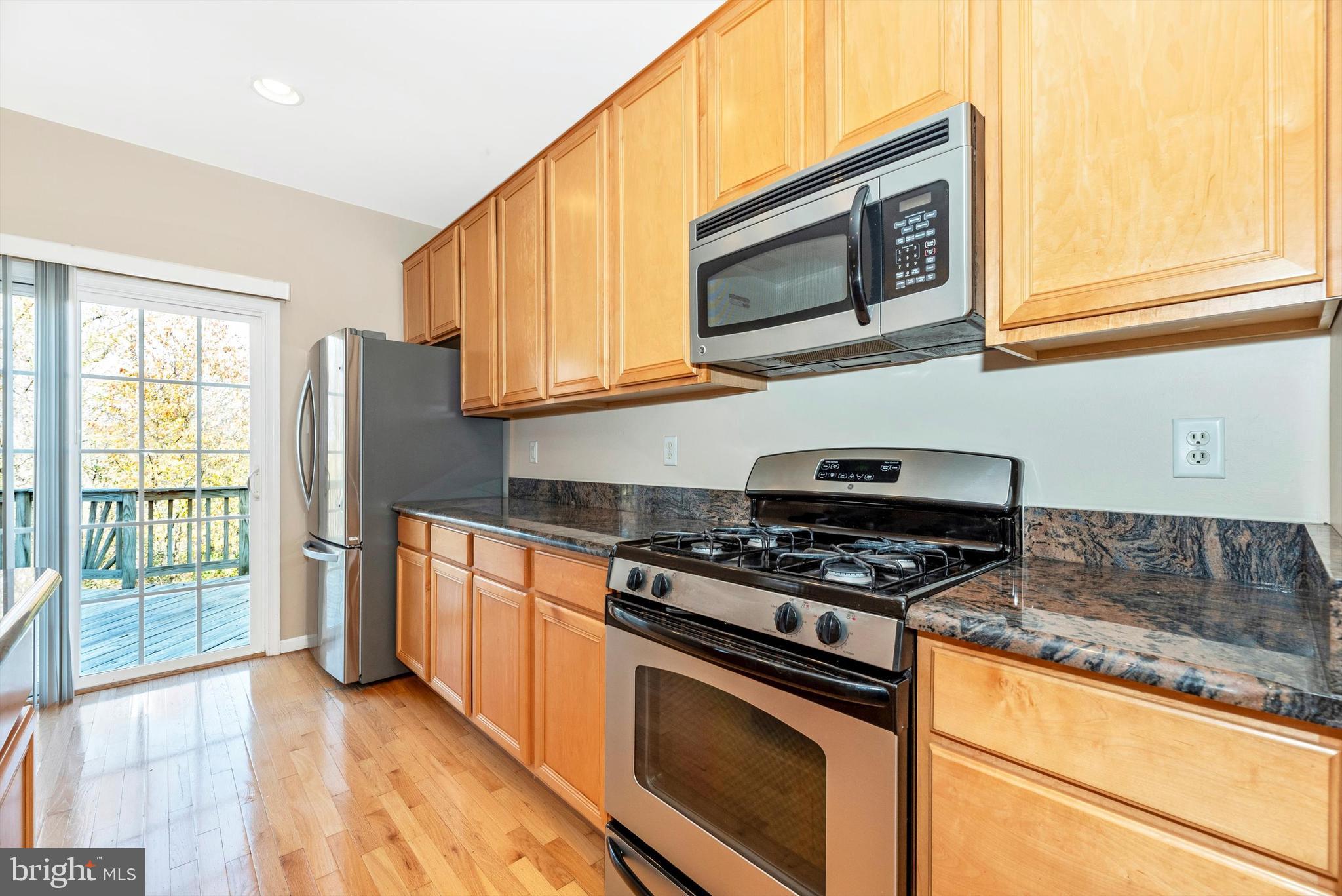 TWIN ARCH CROSSING - Residential