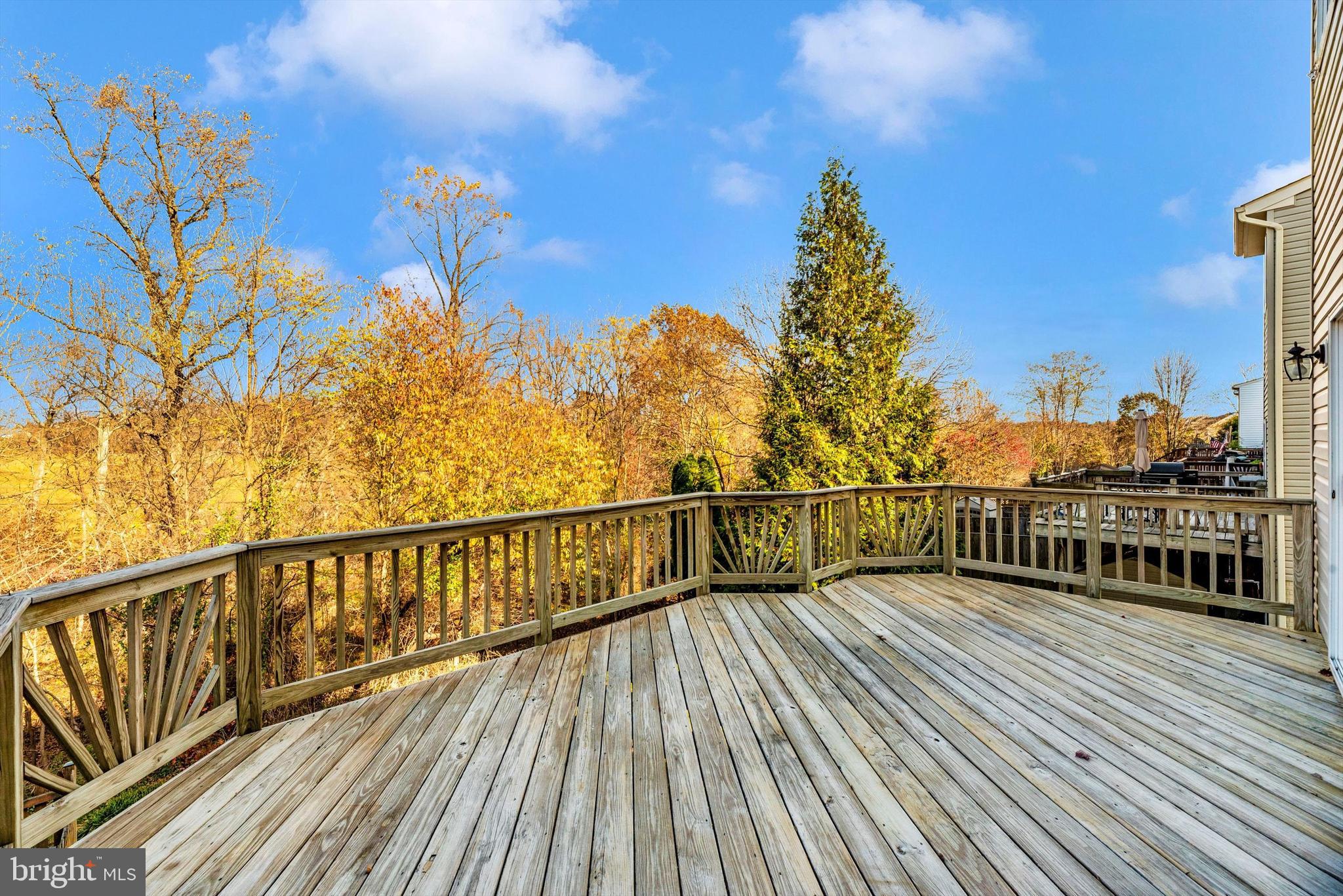 TWIN ARCH CROSSING - Residential