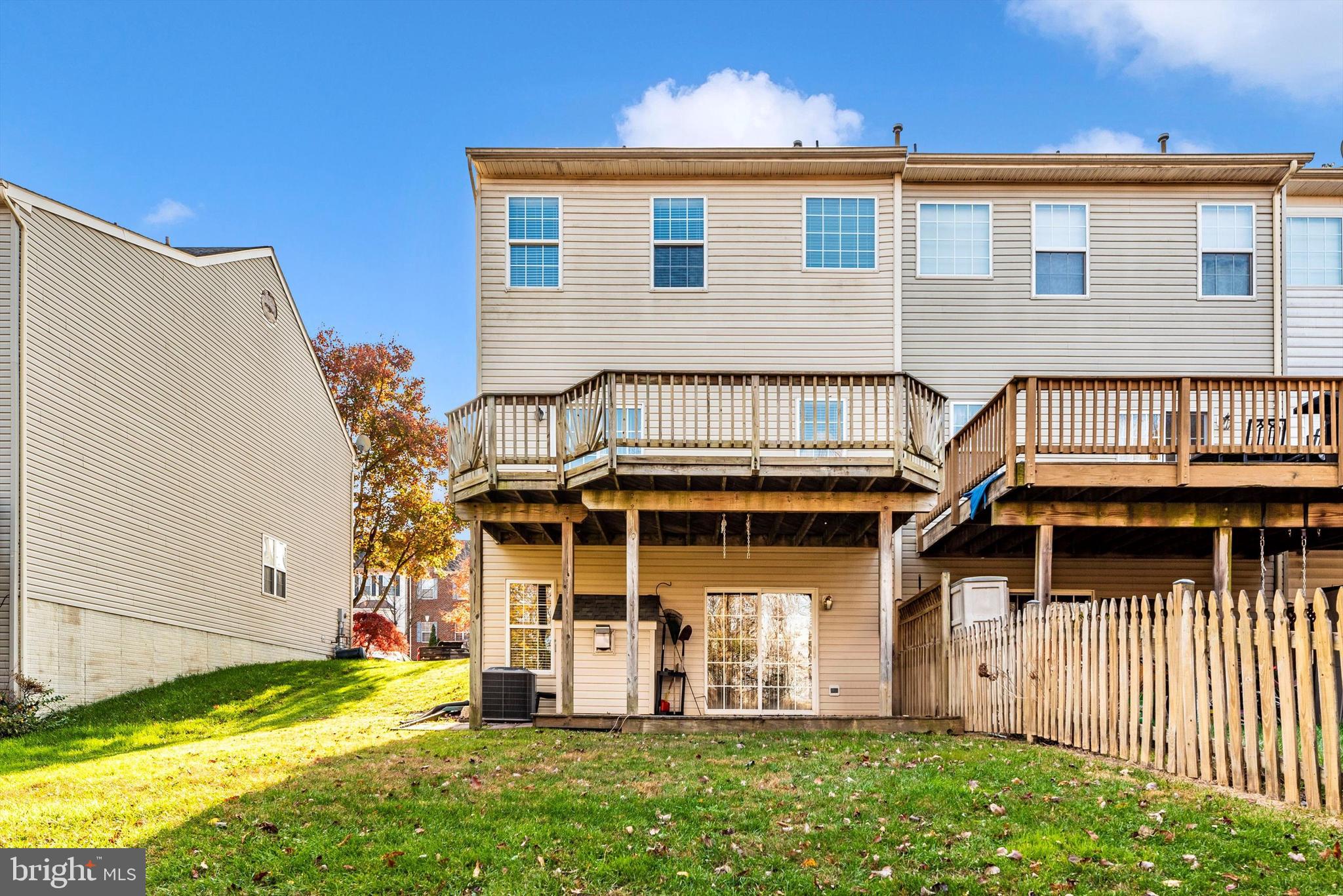 TWIN ARCH CROSSING - Residential