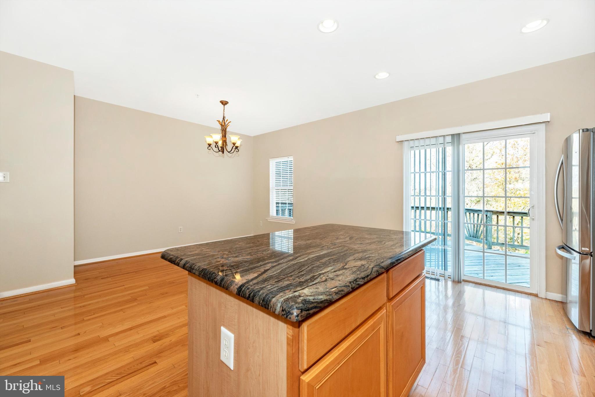 TWIN ARCH CROSSING - Residential