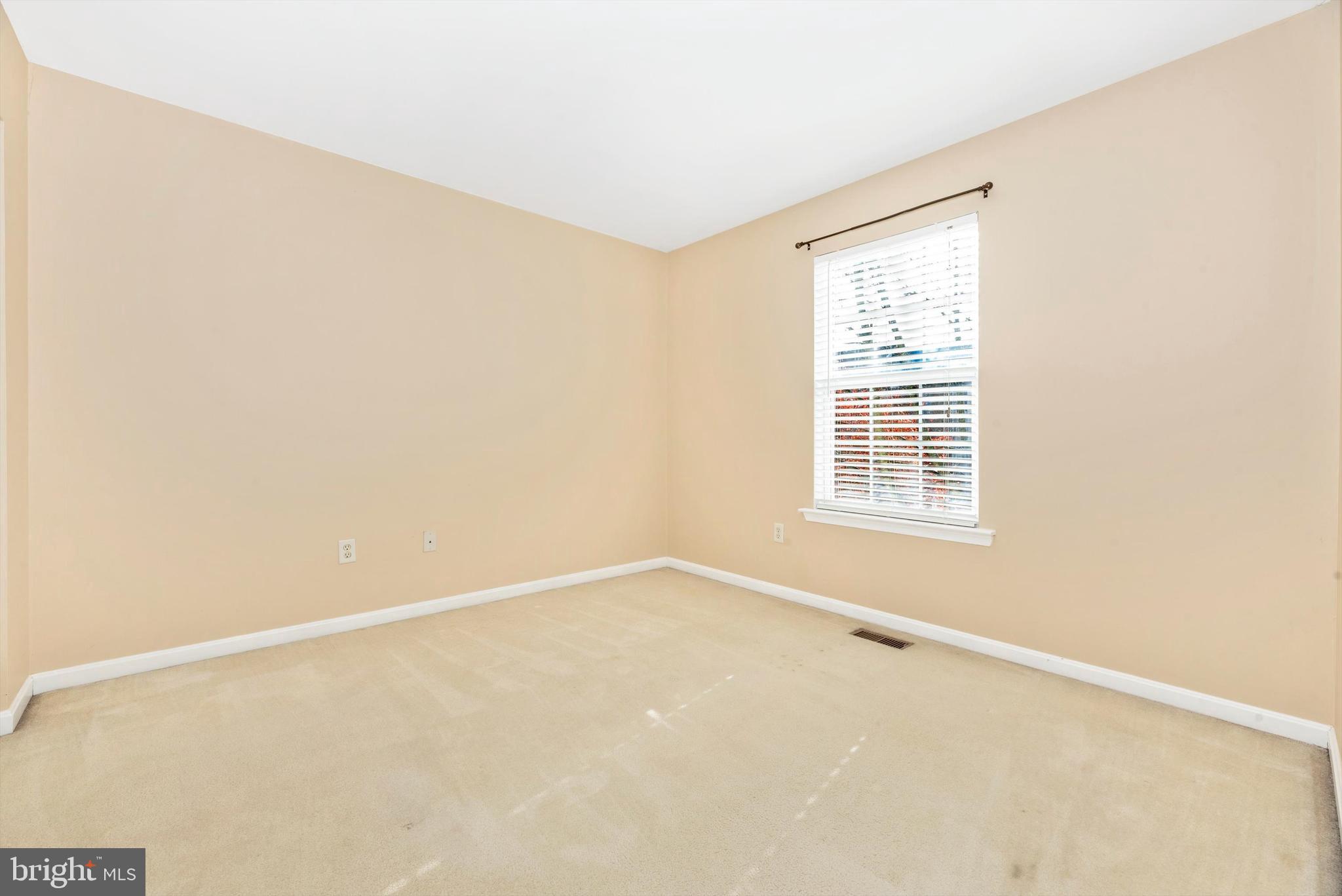 TWIN ARCH CROSSING - Residential