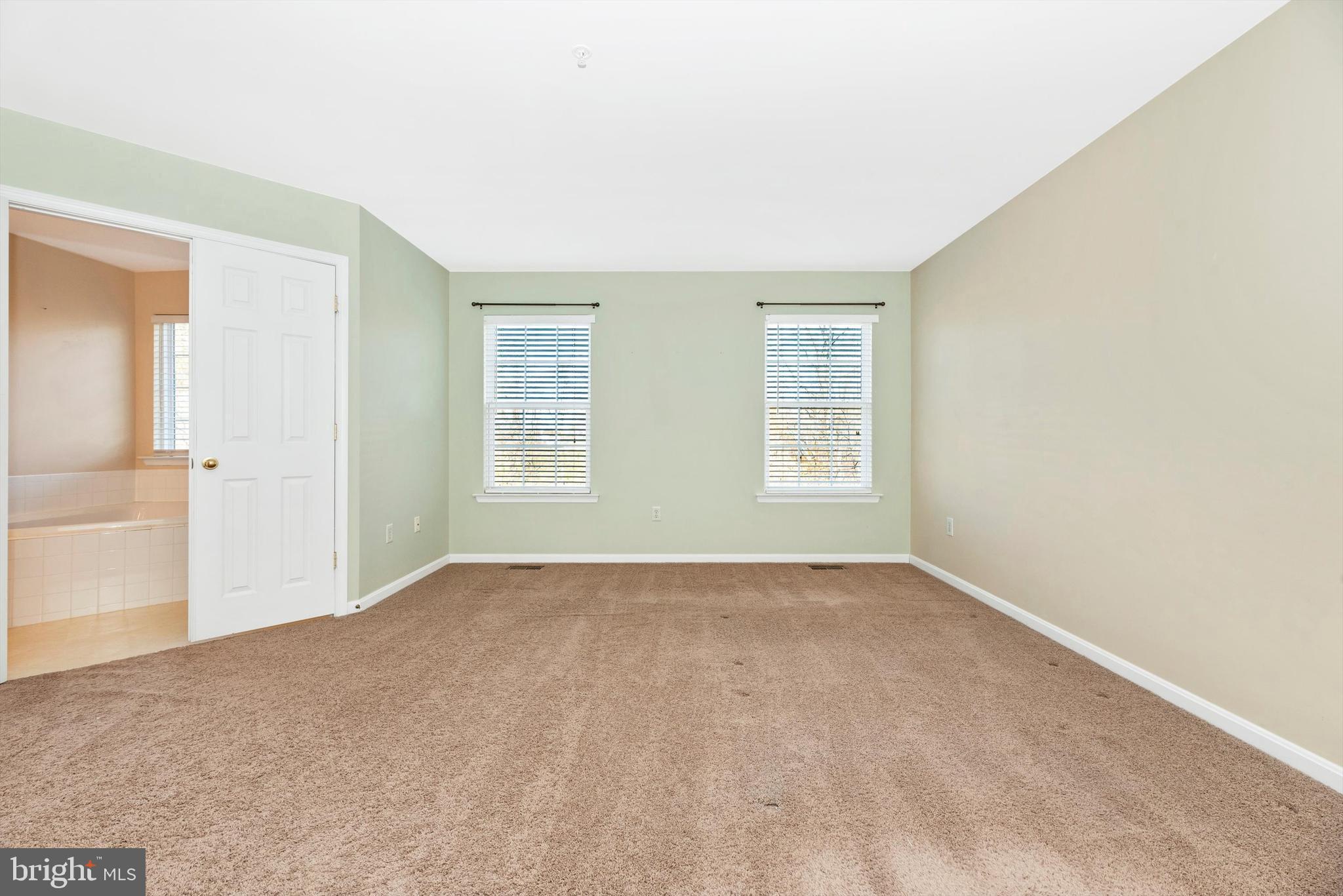 TWIN ARCH CROSSING - Residential