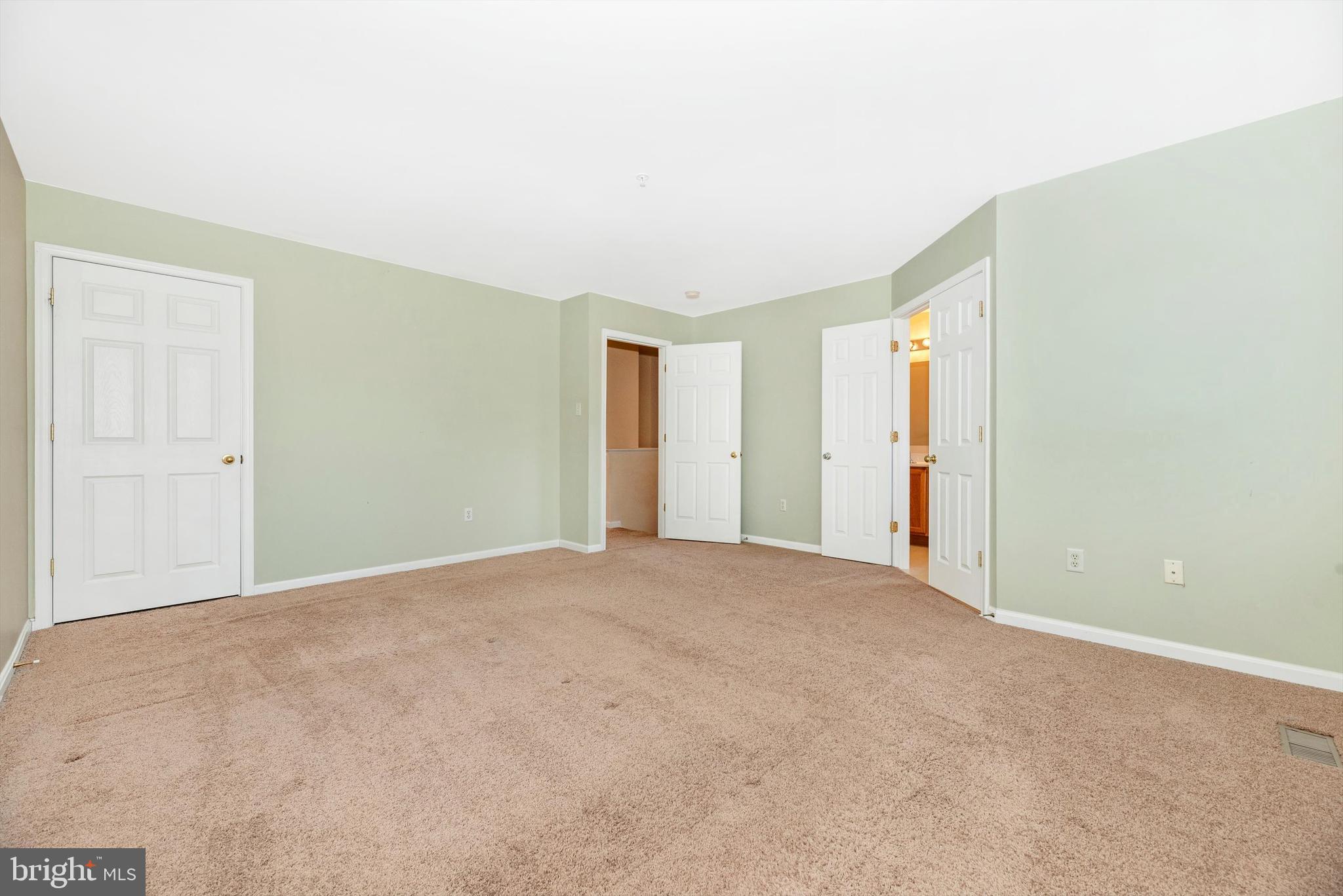 TWIN ARCH CROSSING - Residential