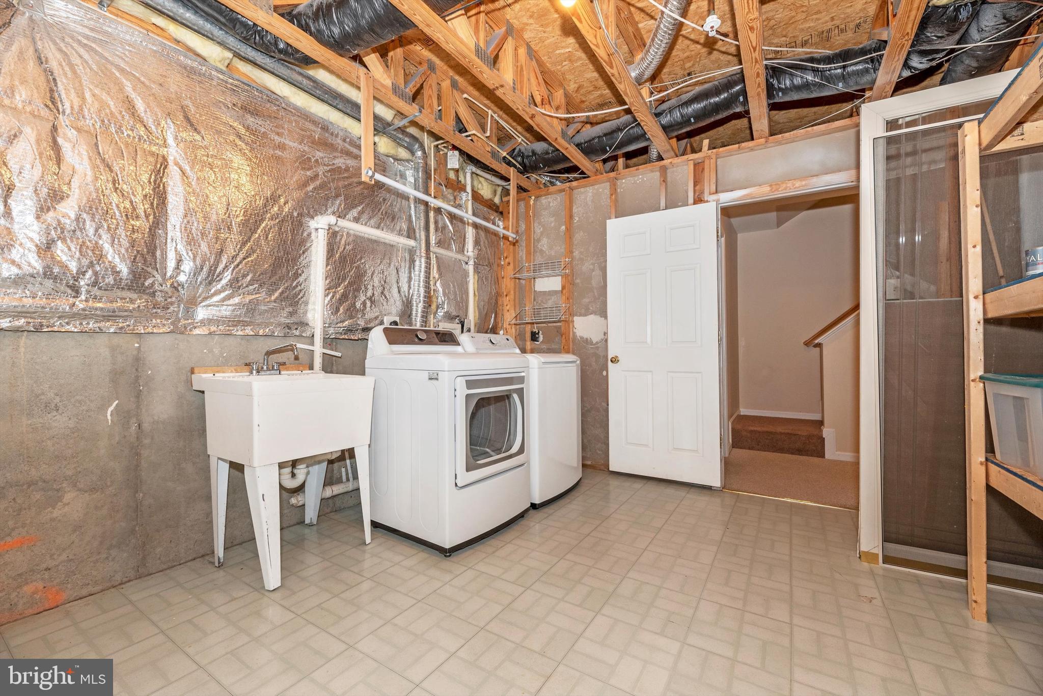 TWIN ARCH CROSSING - Residential