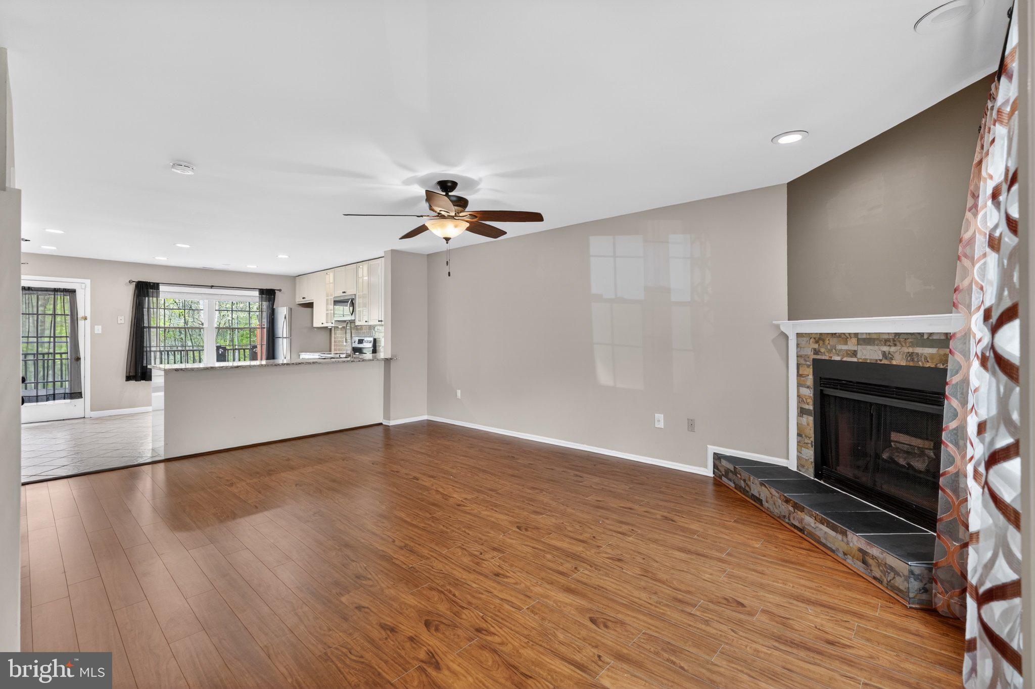 SAW MILL VALLEY - Residential