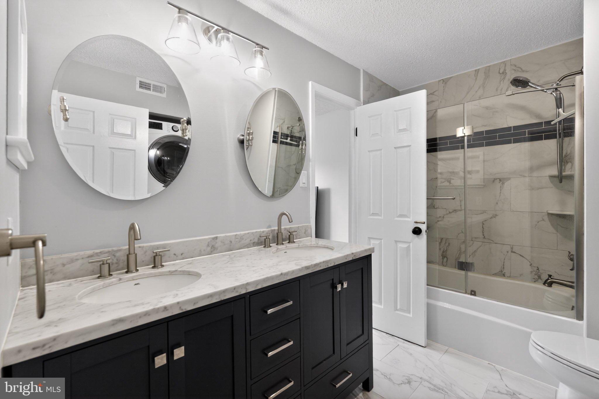 SAW MILL VALLEY - Residential