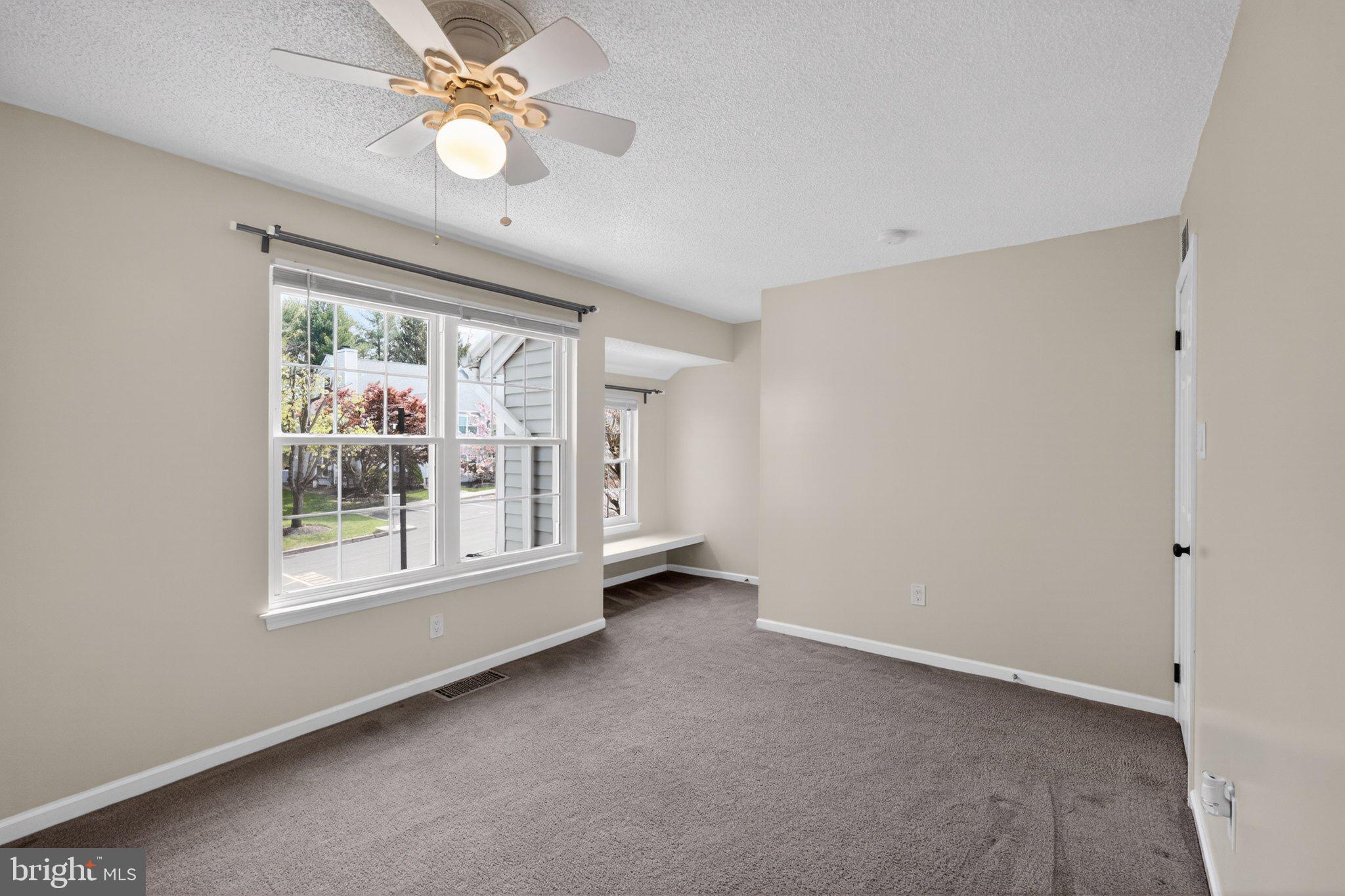 SAW MILL VALLEY - Residential