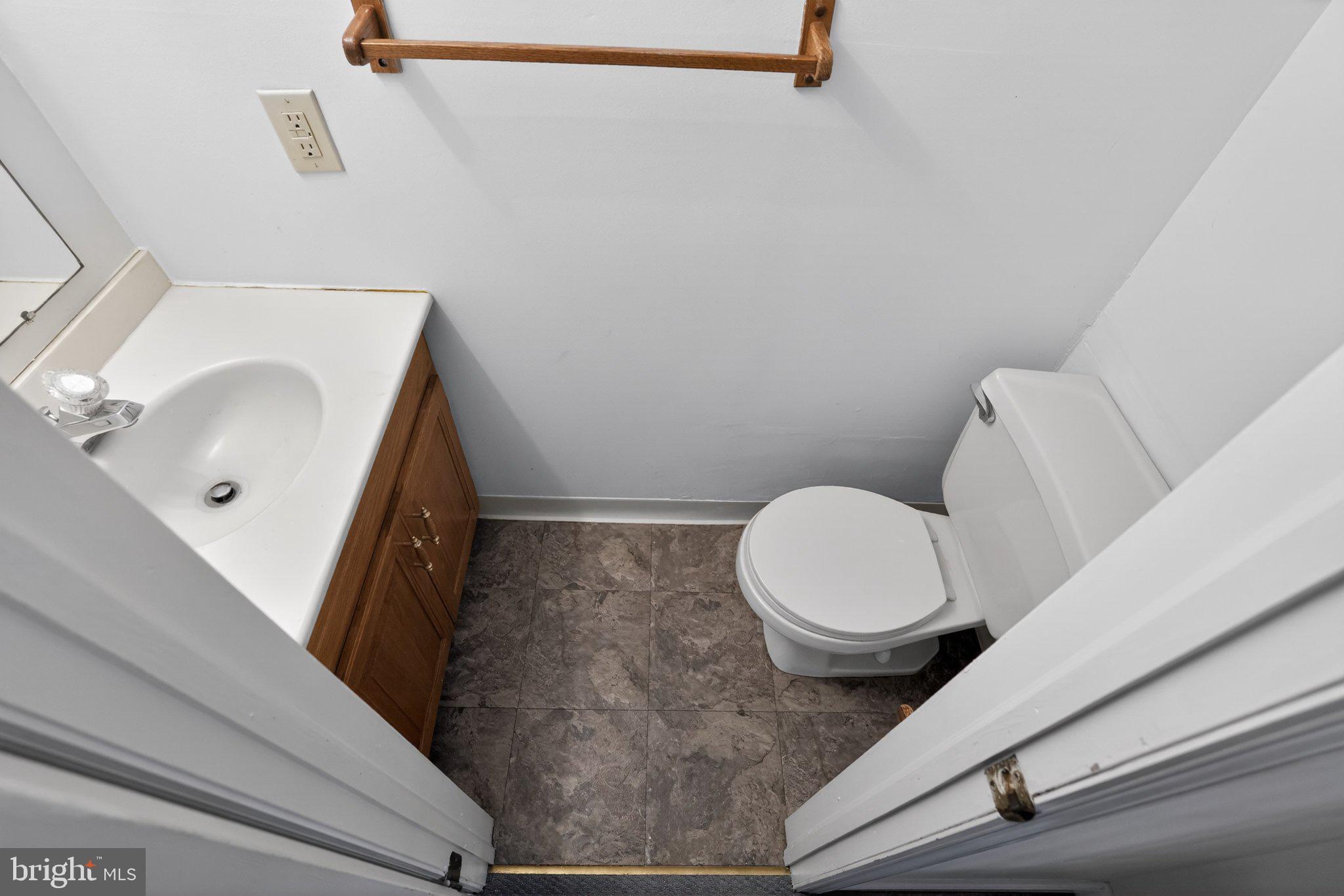 SAW MILL VALLEY - Residential