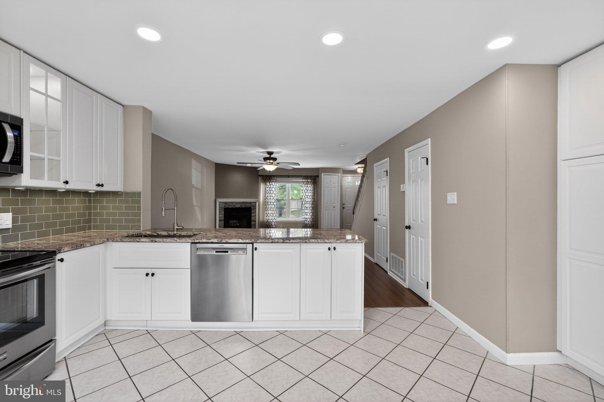 SAW MILL VALLEY - Residential